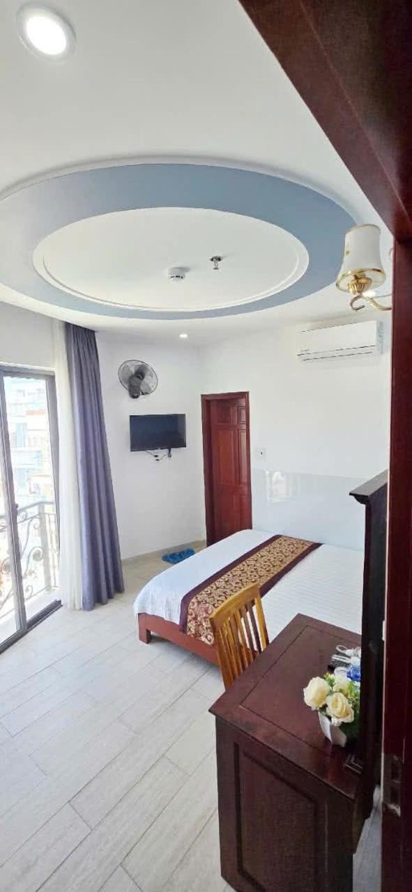 Lucky Hotel