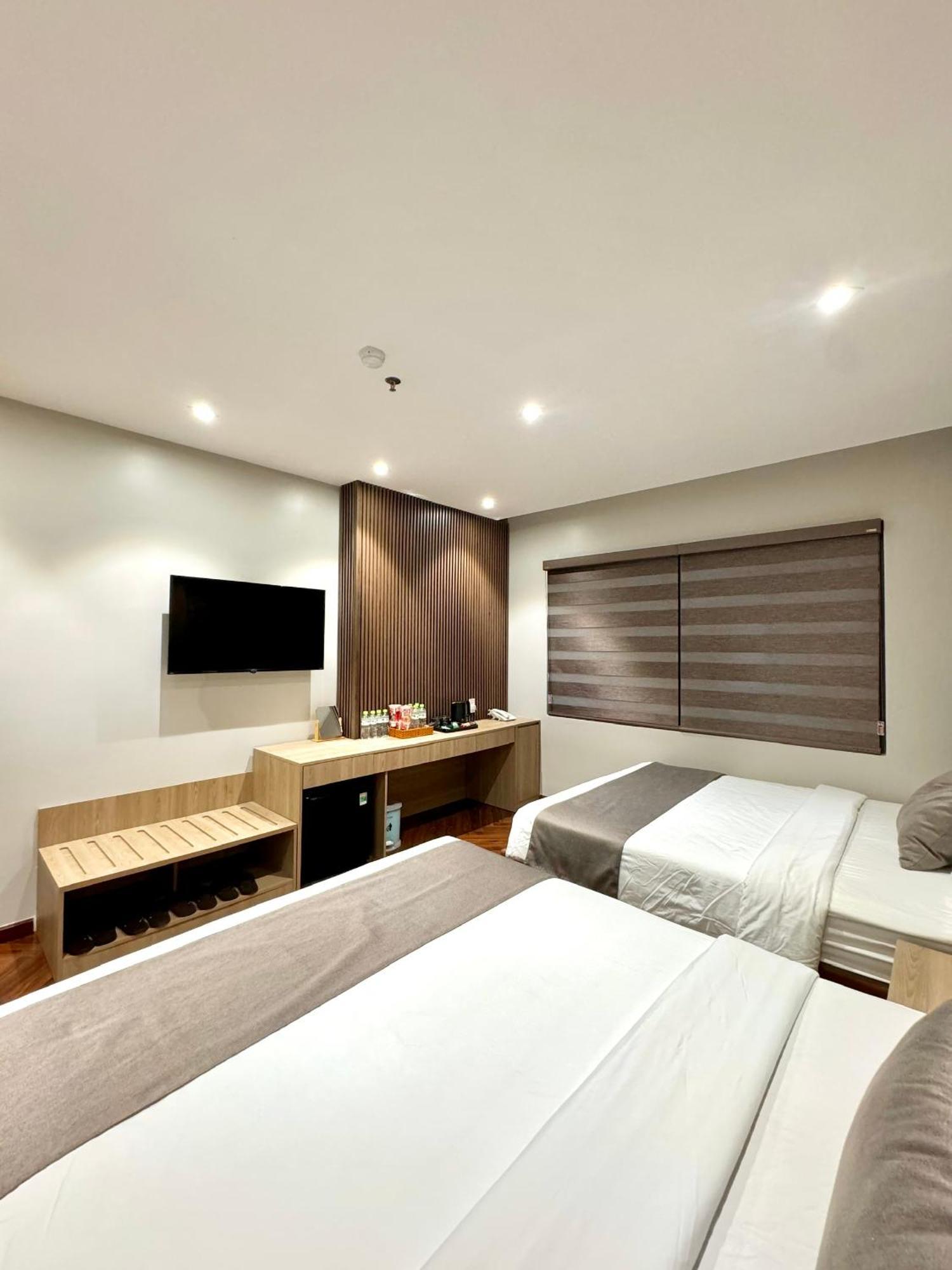 Long 2 Hotel