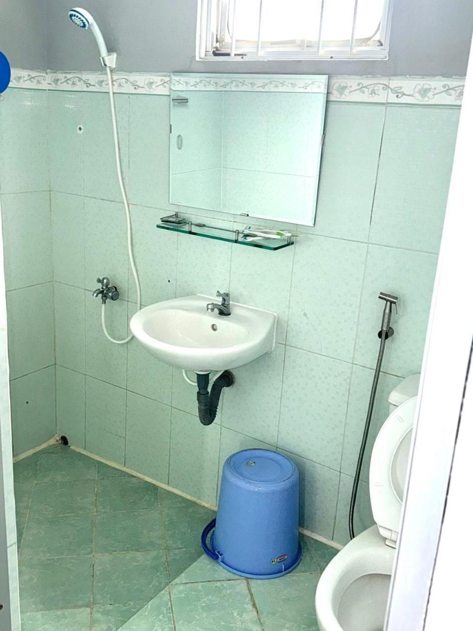 N.nghi Nhat Căn hộ *