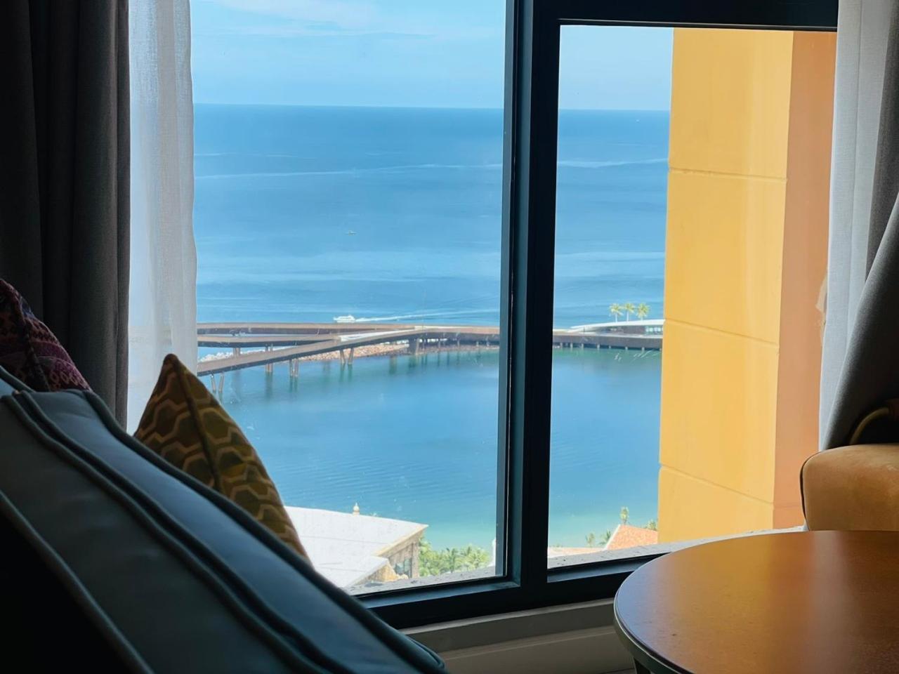 Apartment Fireworks & Ocean Bliss Free Gym, Pool & Beach *