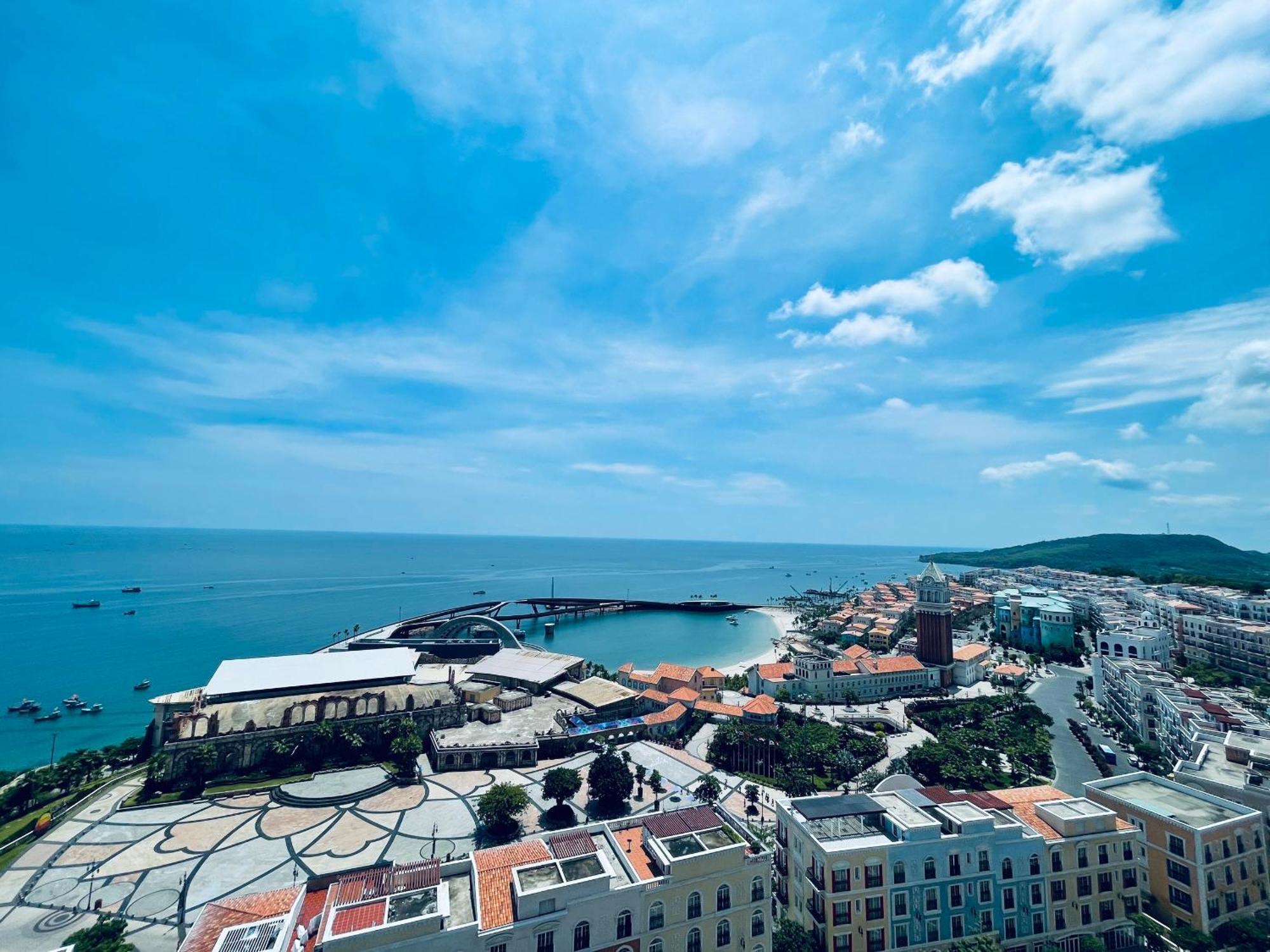 Apartment Fireworks & Ocean Bliss Free Gym, Pool & Beach *