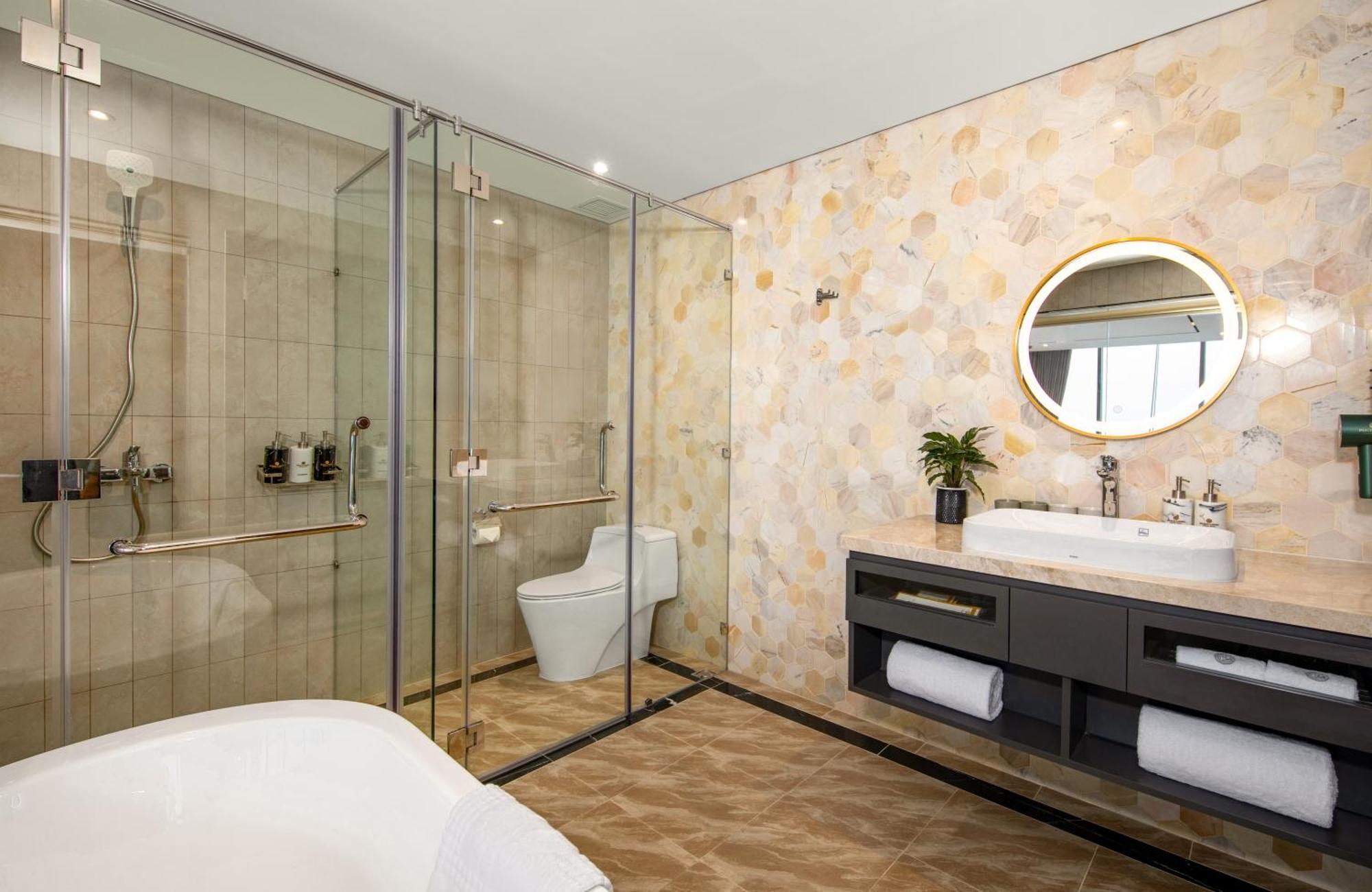 Hotel Phuc Long Luxury 4*