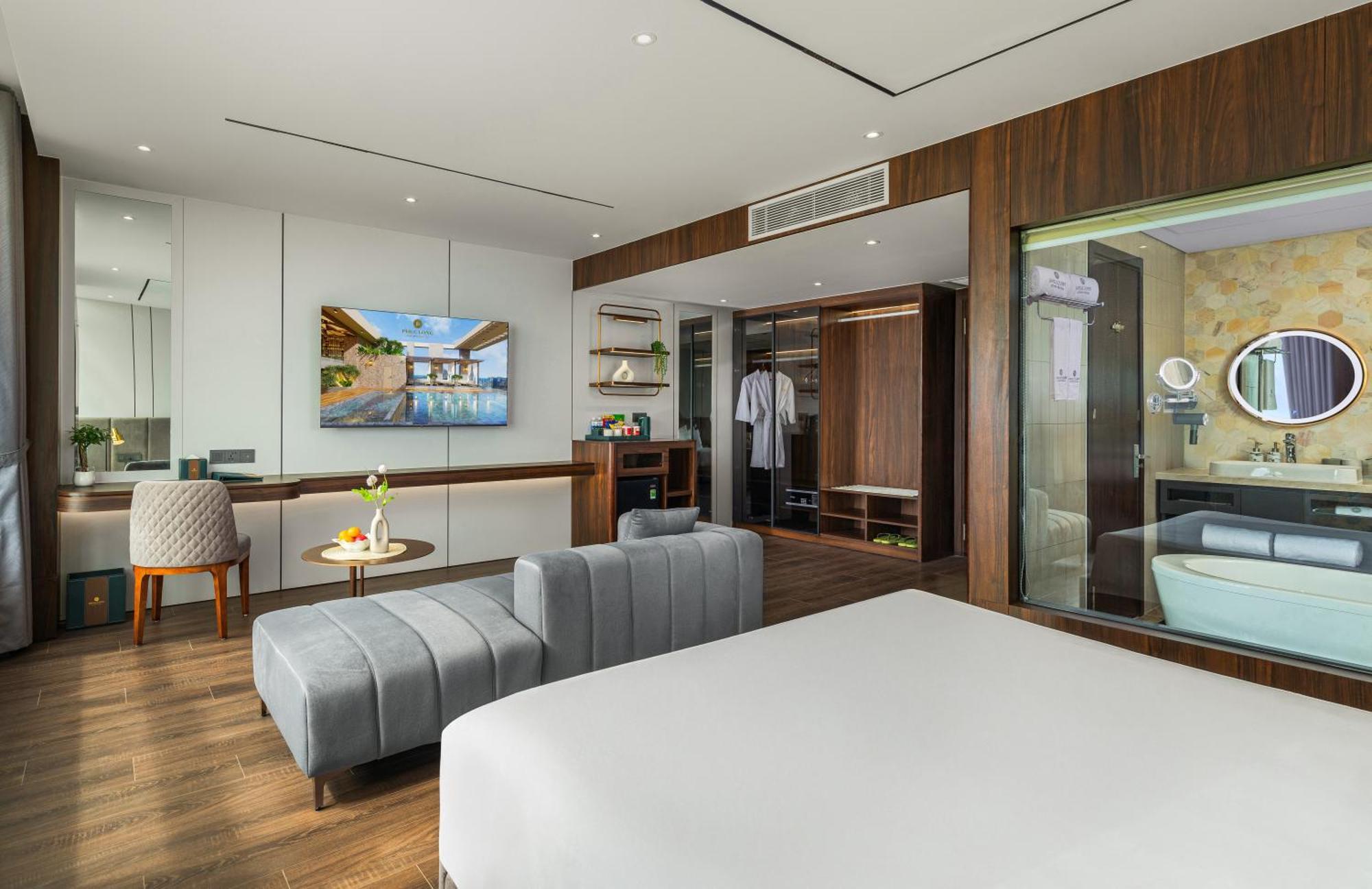 Phuc Long Luxury Hotel