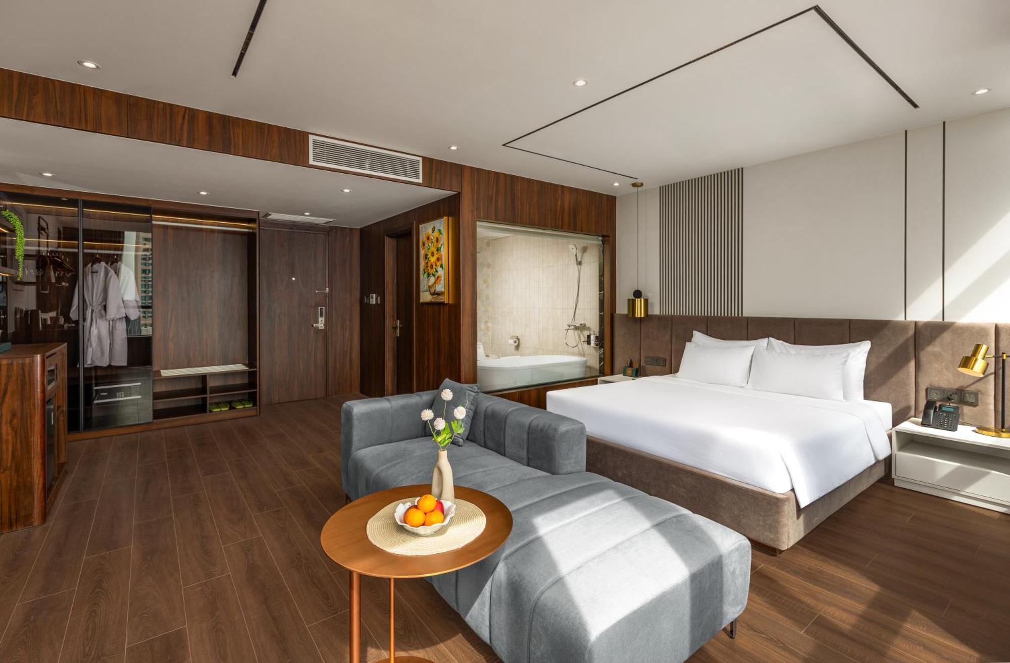 Hotel Phuc Long Luxury 4*