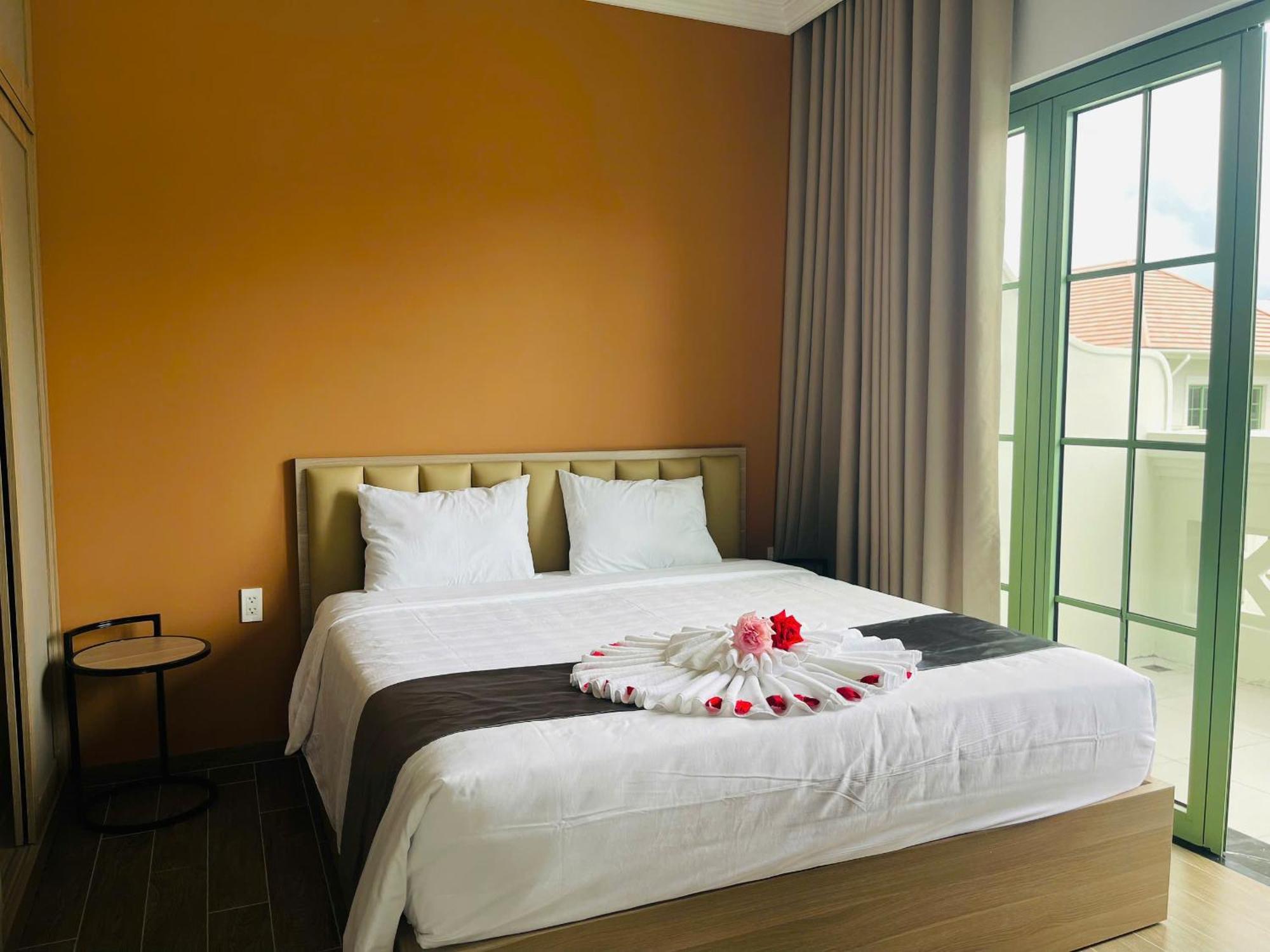 Fireworks & Ocean Bliss Free Gym, Pool & Beach Apartment *