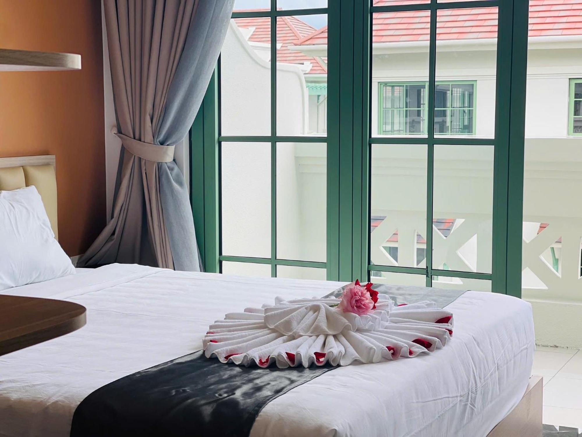Apartment Fireworks & Ocean Bliss Free Gym, Pool & Beach Phu Quoc