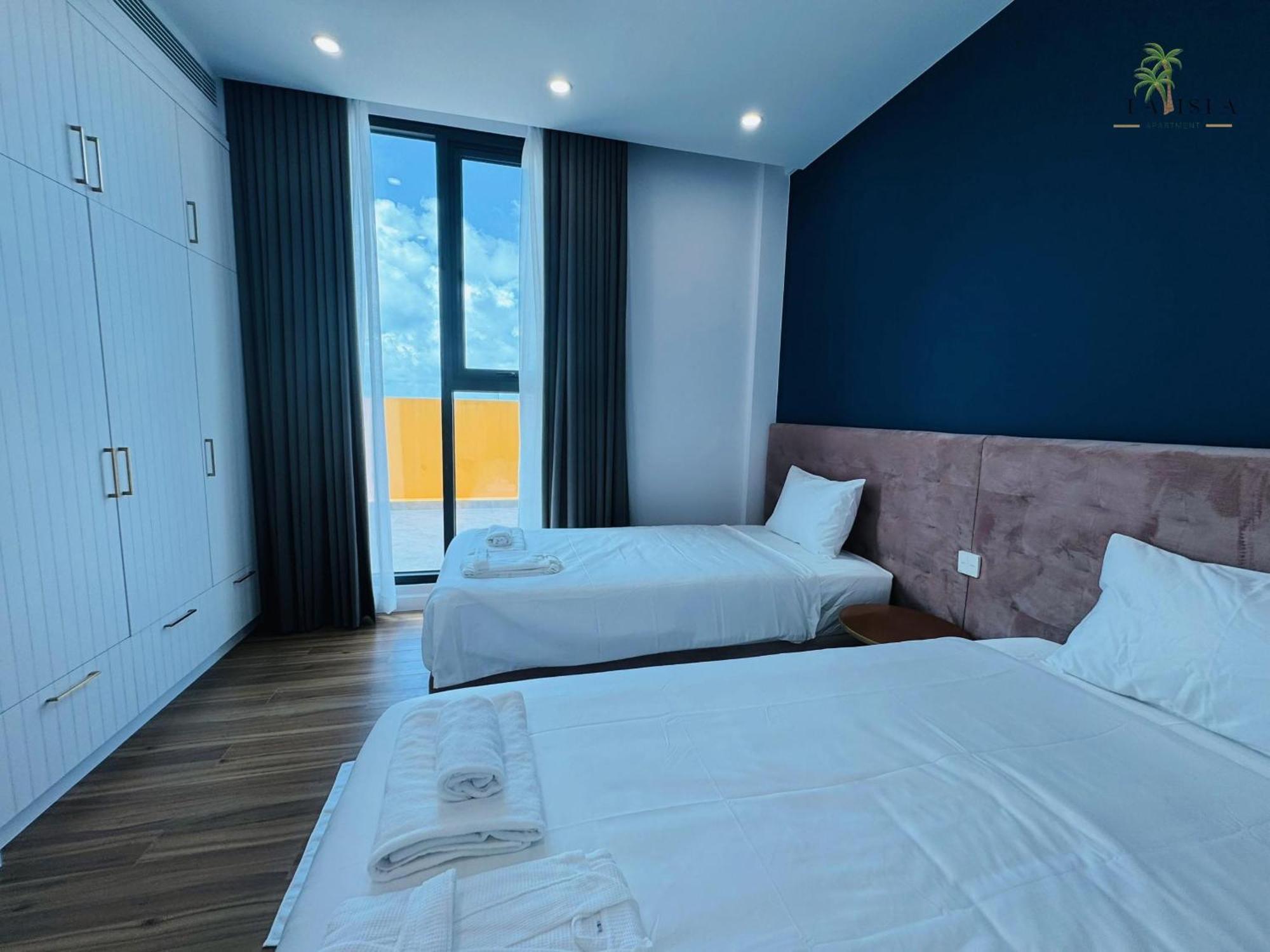 Fireworks & Ocean Bliss Free Gym, Pool & Beach Apartment *