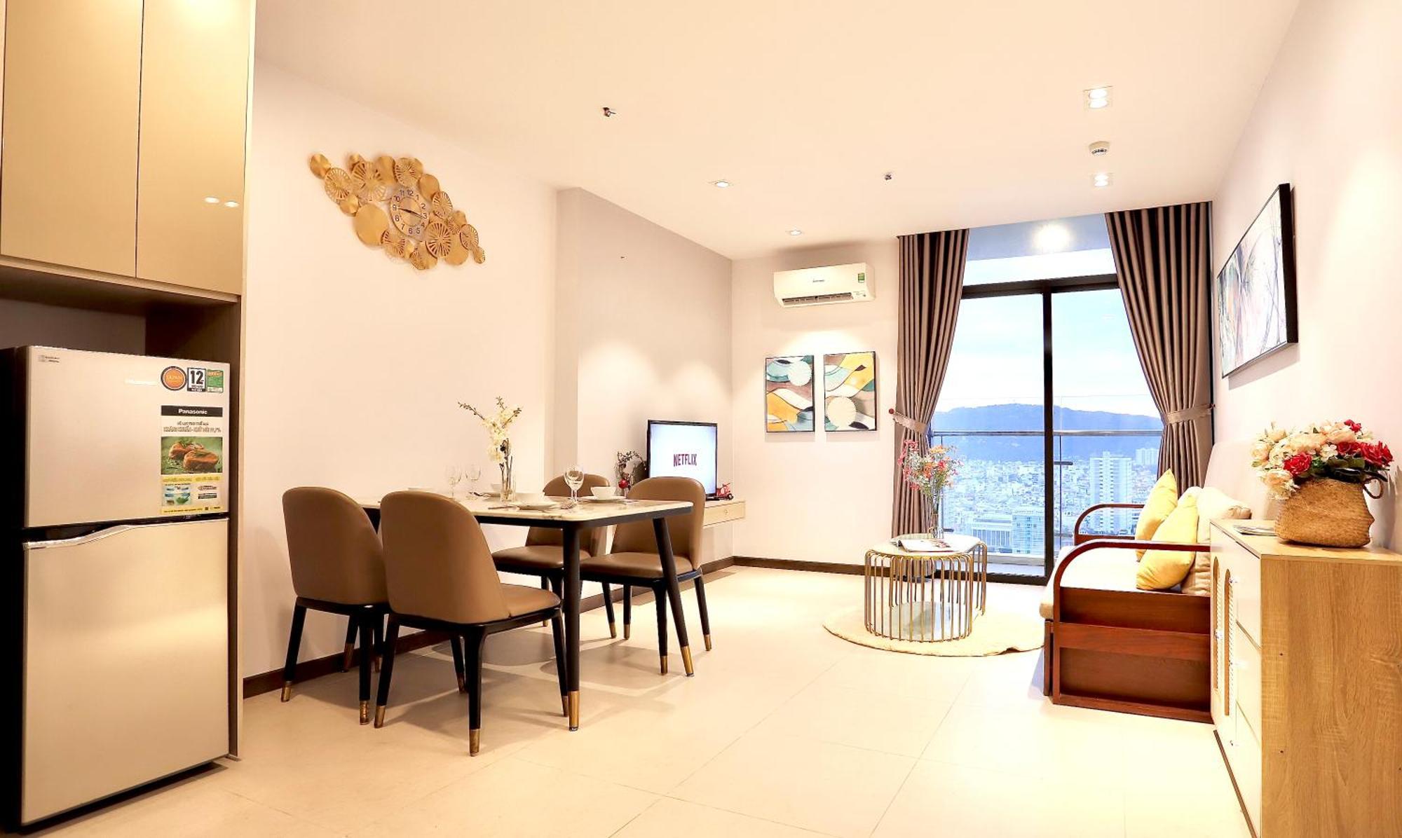 Classy - Csj Tower Vung Tau, Luxury, Sky-sea View And Walk-to-beach Apartment *