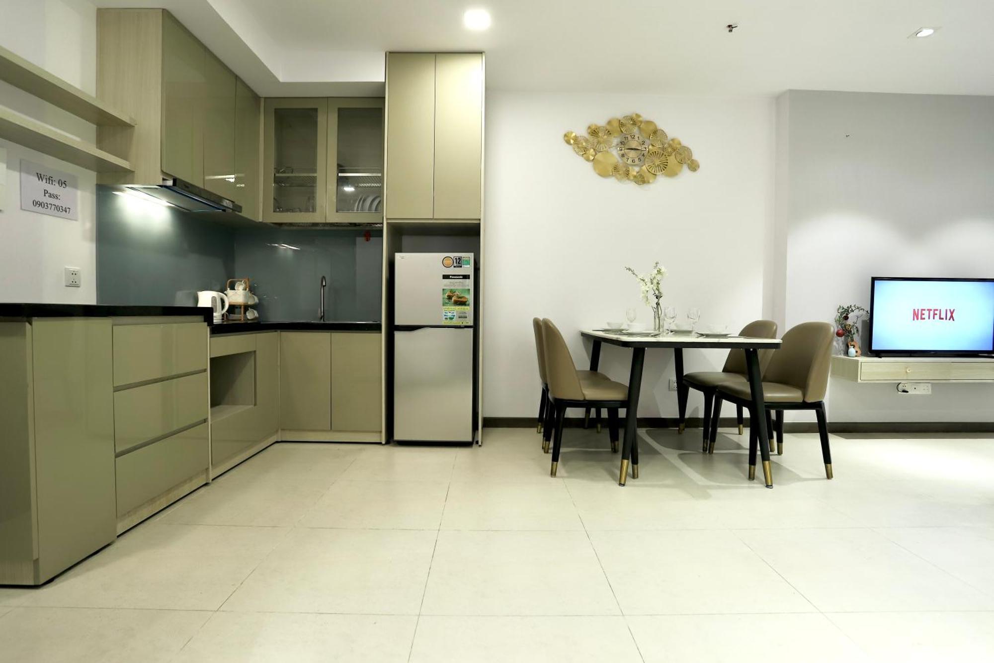 Classy - Csj Tower Vung Tau, Luxury, Sky-sea View And Walk-to-beach Apartment Vung Tau
