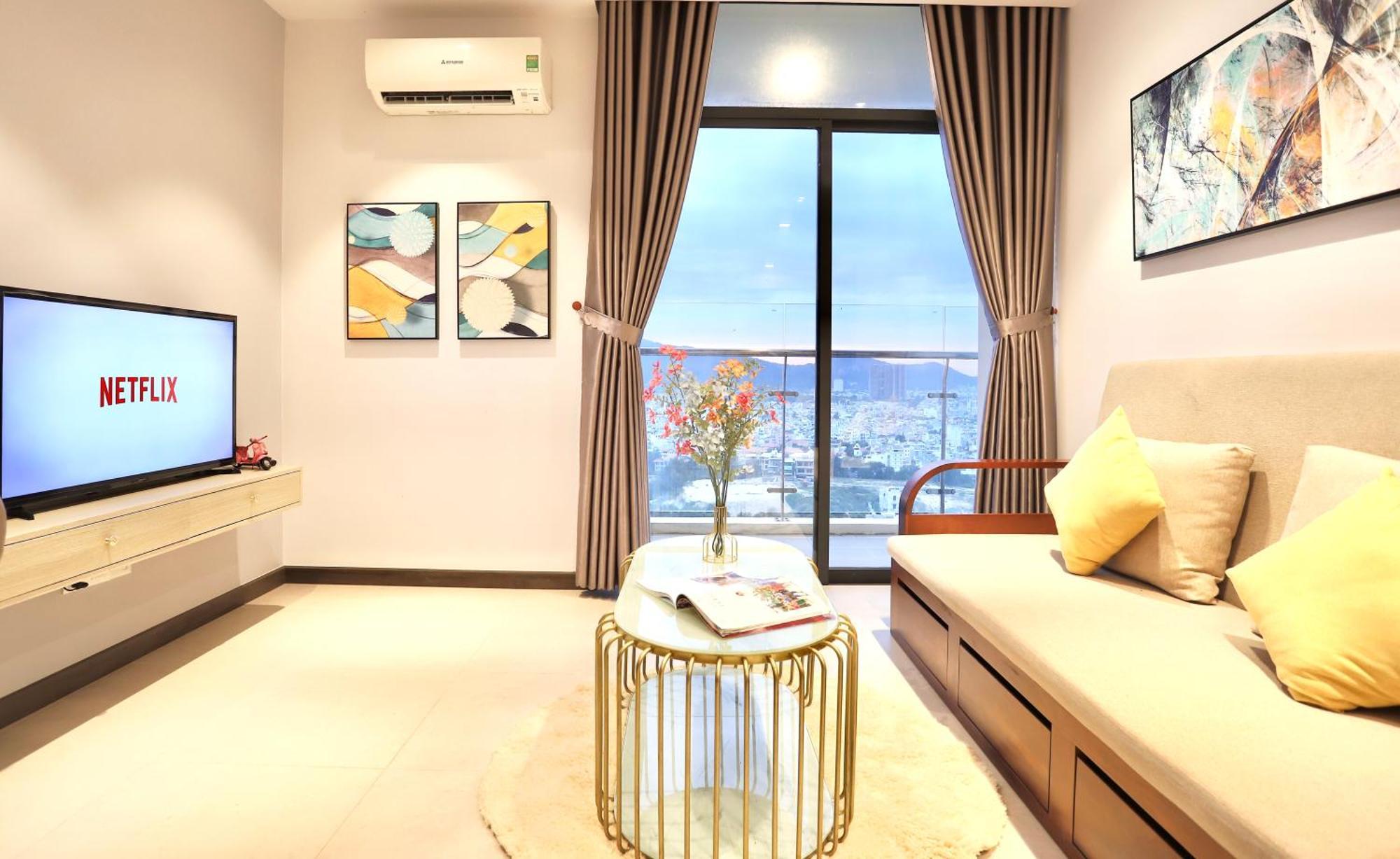 Classy - Csj Tower Vung Tau, Luxury, Sky-sea View And Walk-to-beach Apartment *
