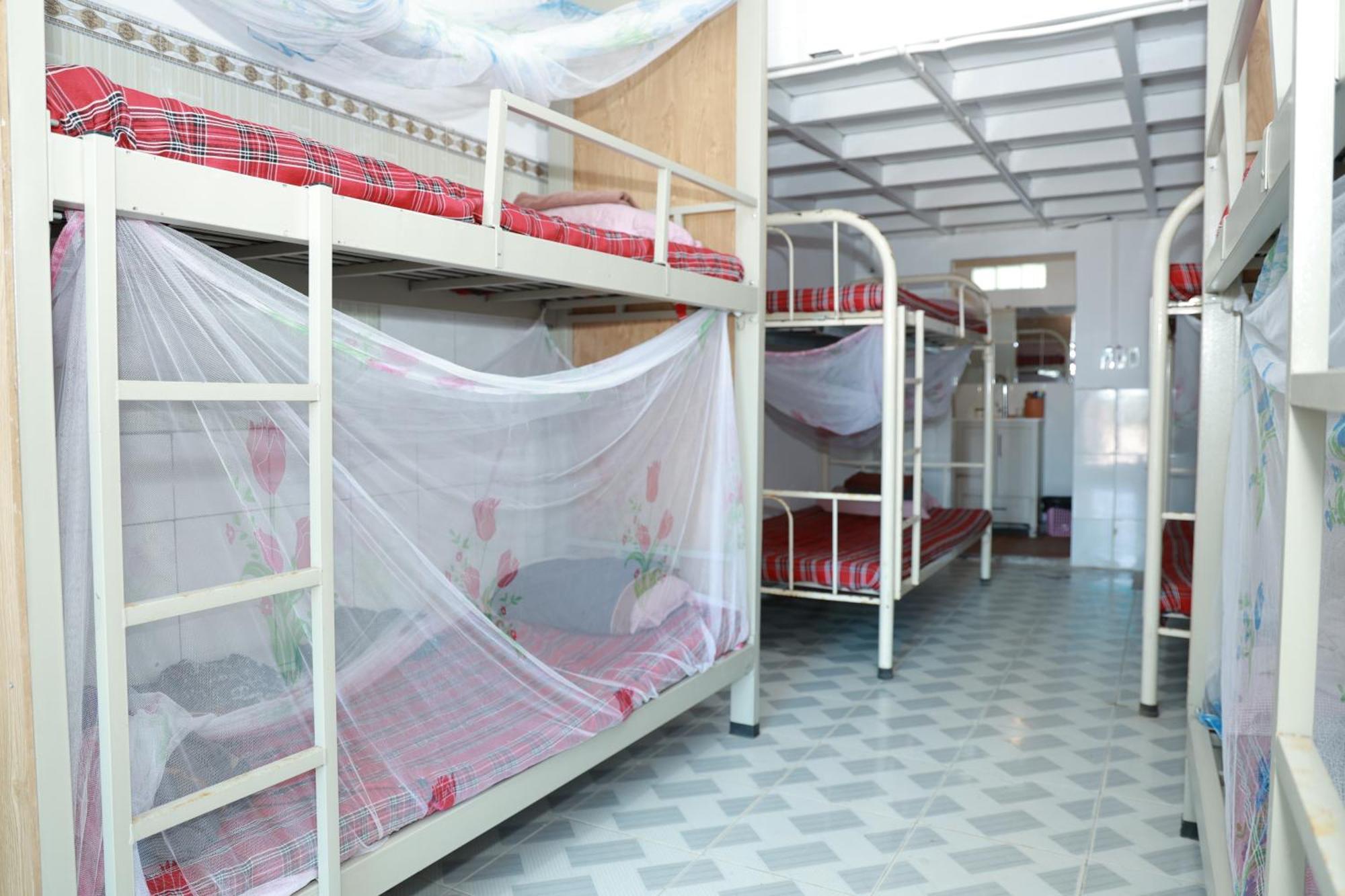 Hostel Eva Hut *