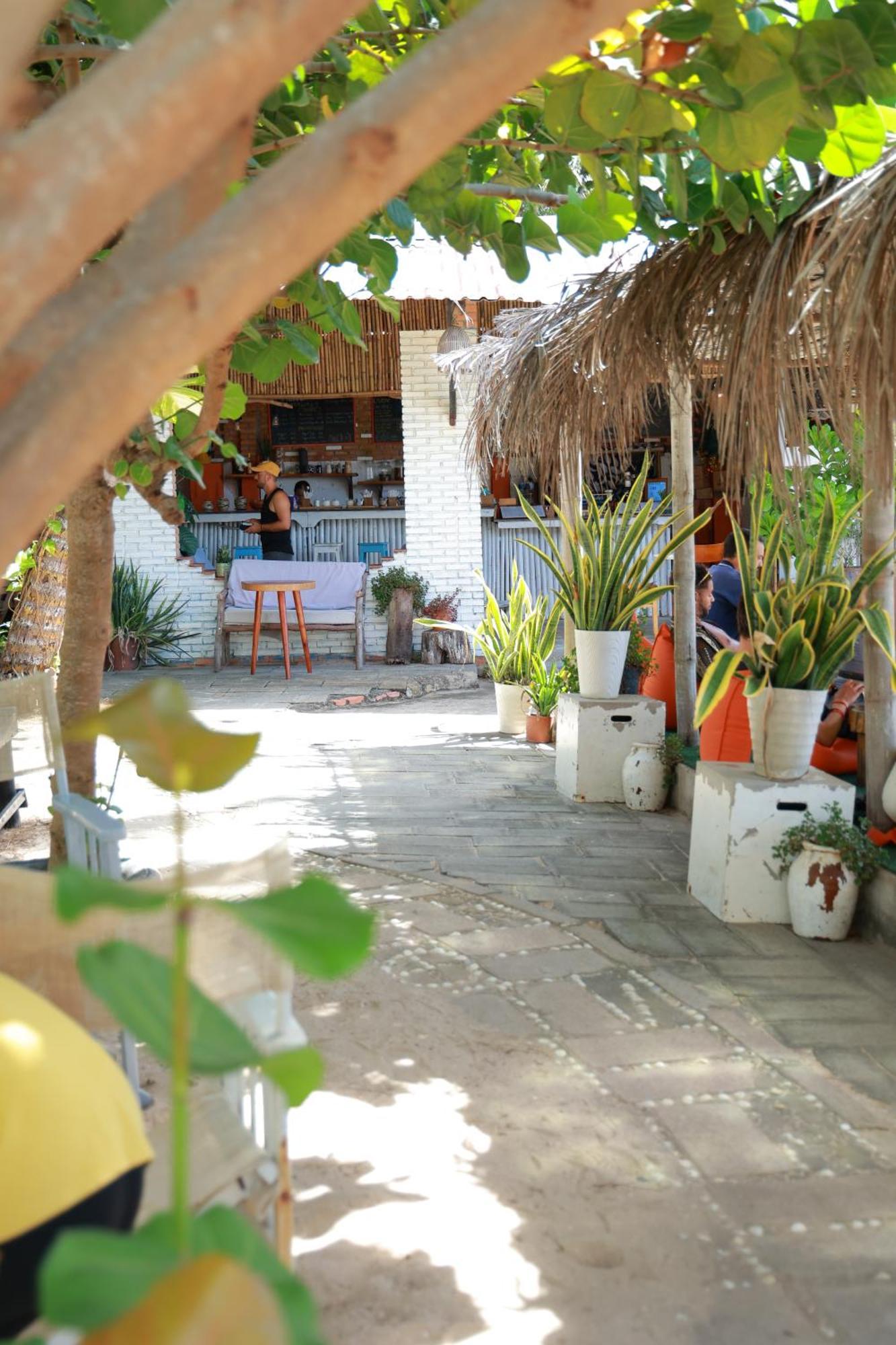 Eva Hut Mui Ne