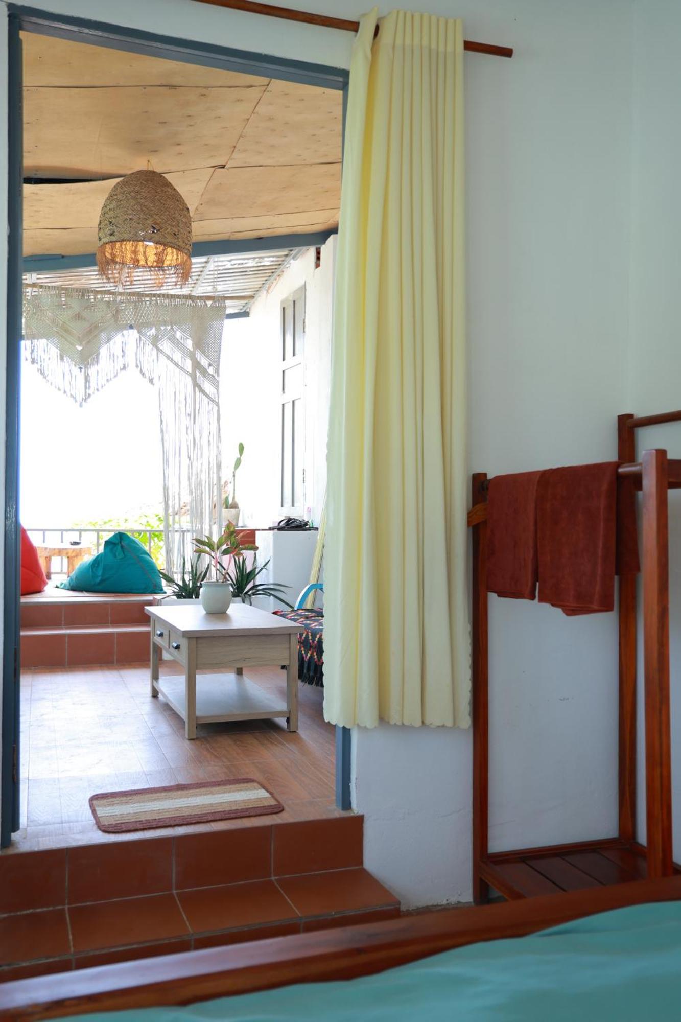 Eva Hut Mui Ne