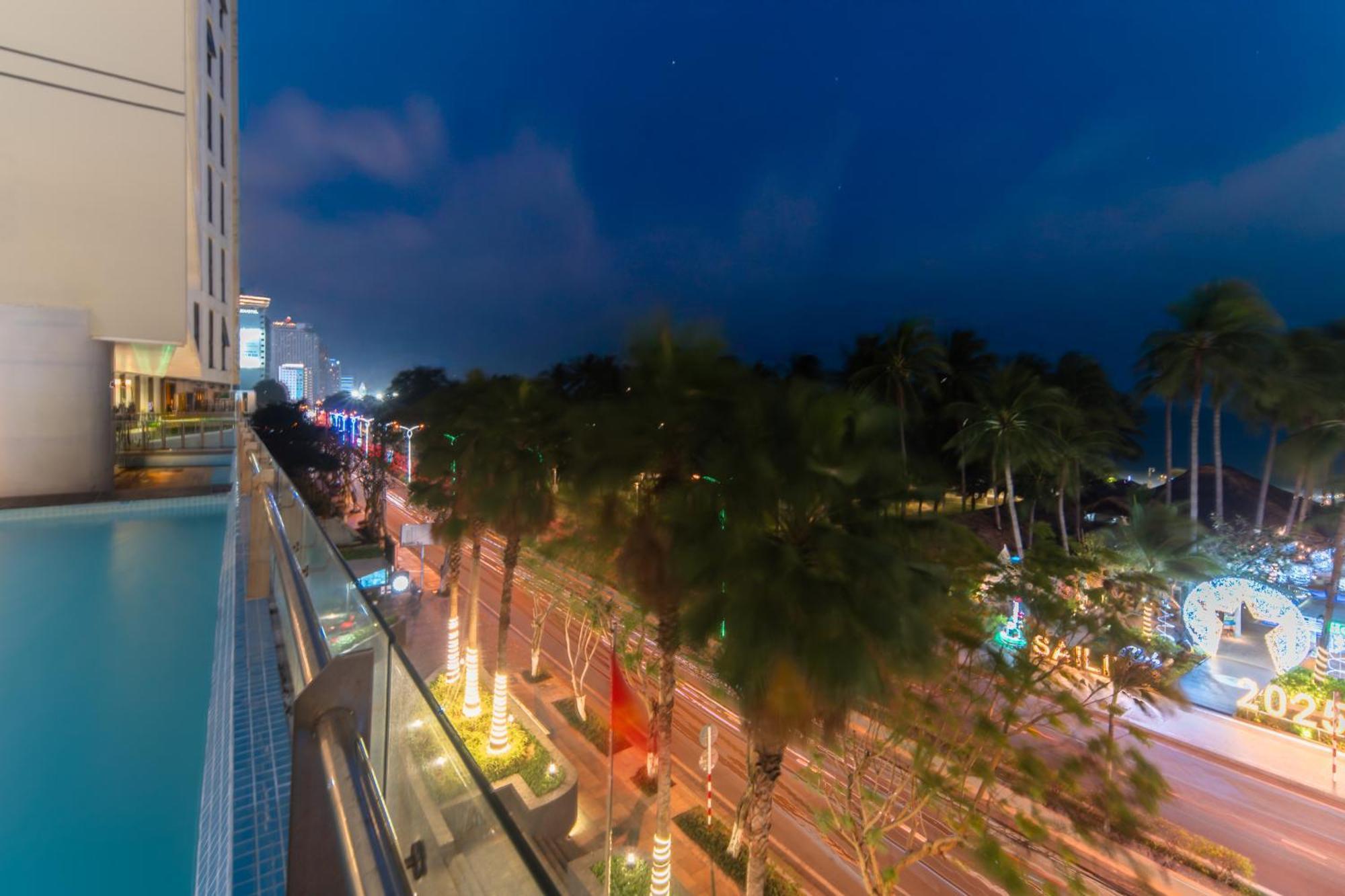 Starcity Hotel&condotel Beachfront 5*