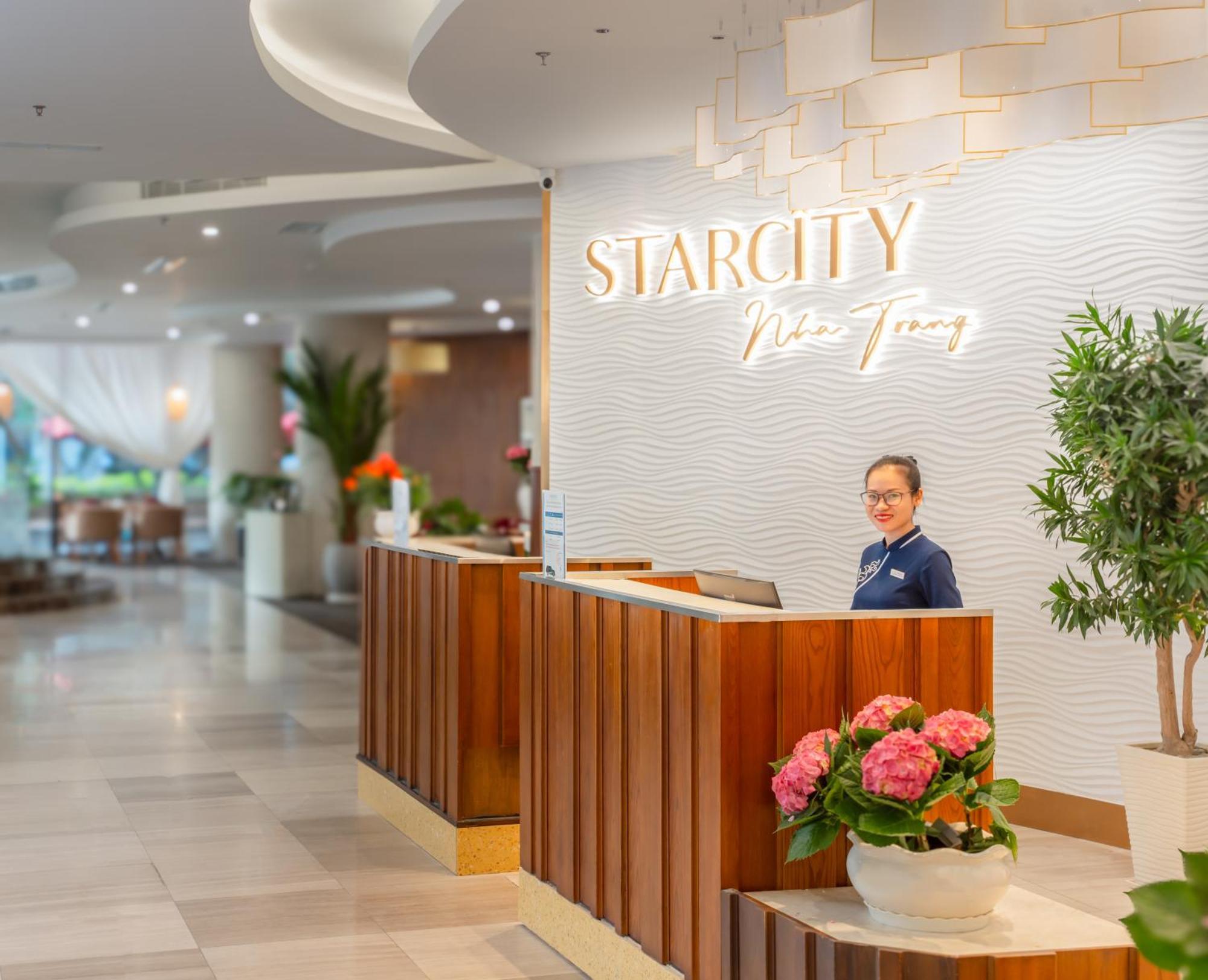 Khách sạn Starcity Hotel&condotel Beachfront