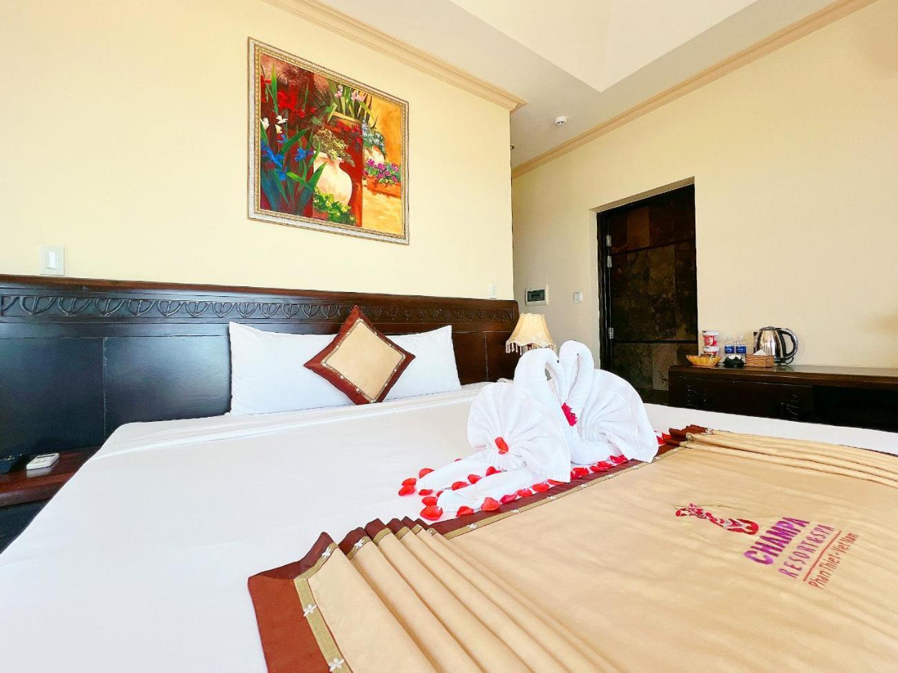 Champa & Resort