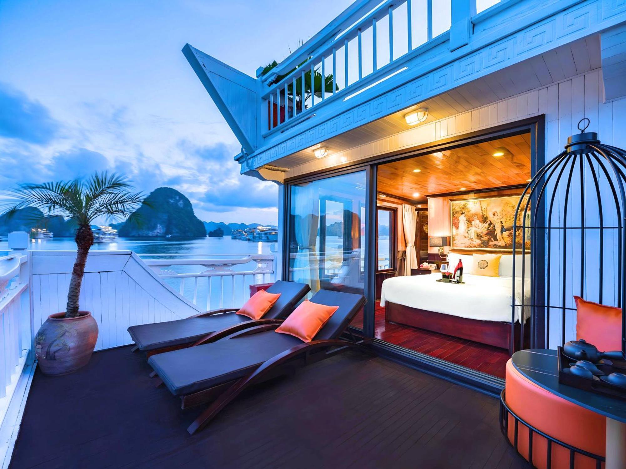 Hera Classic Boutique Cruise
