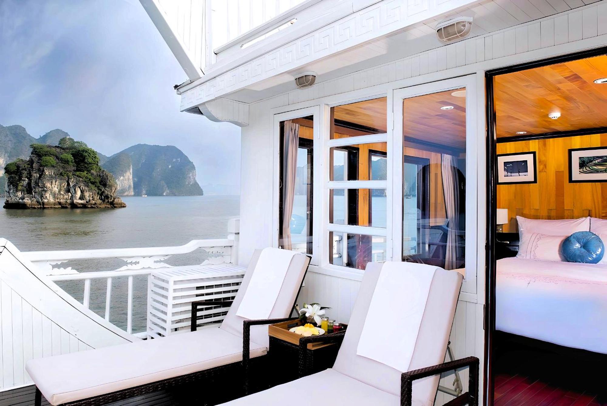 Hera Classic Boutique Cruise Ha Long
