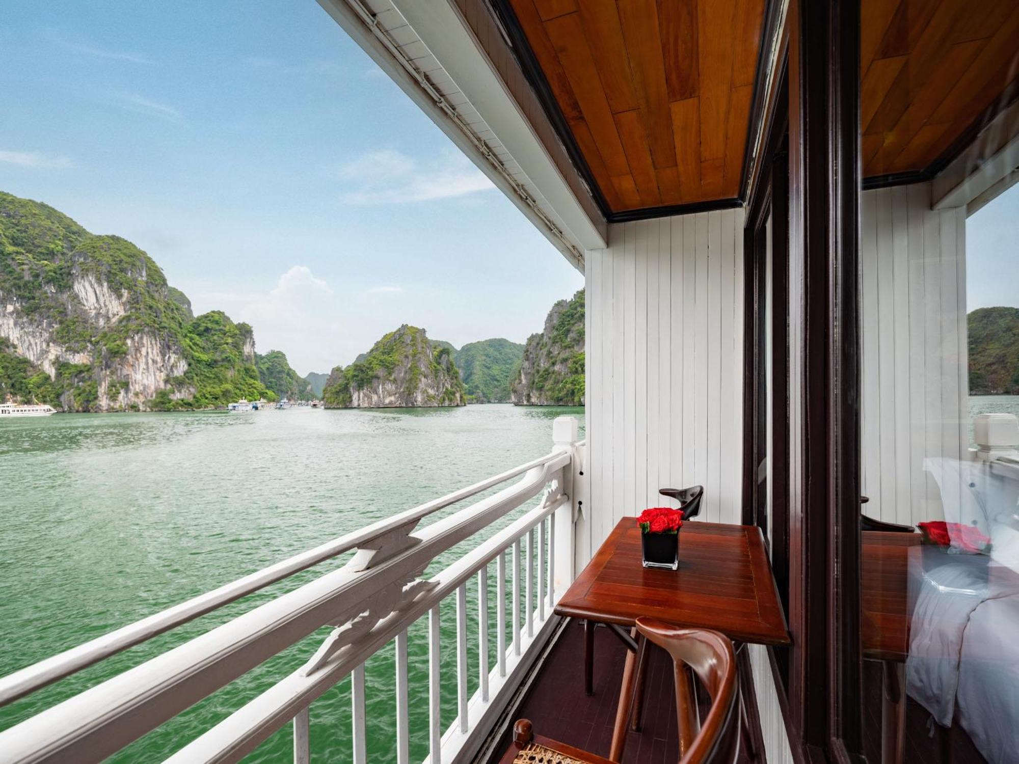 Hera Classic Boutique Cruise Botel