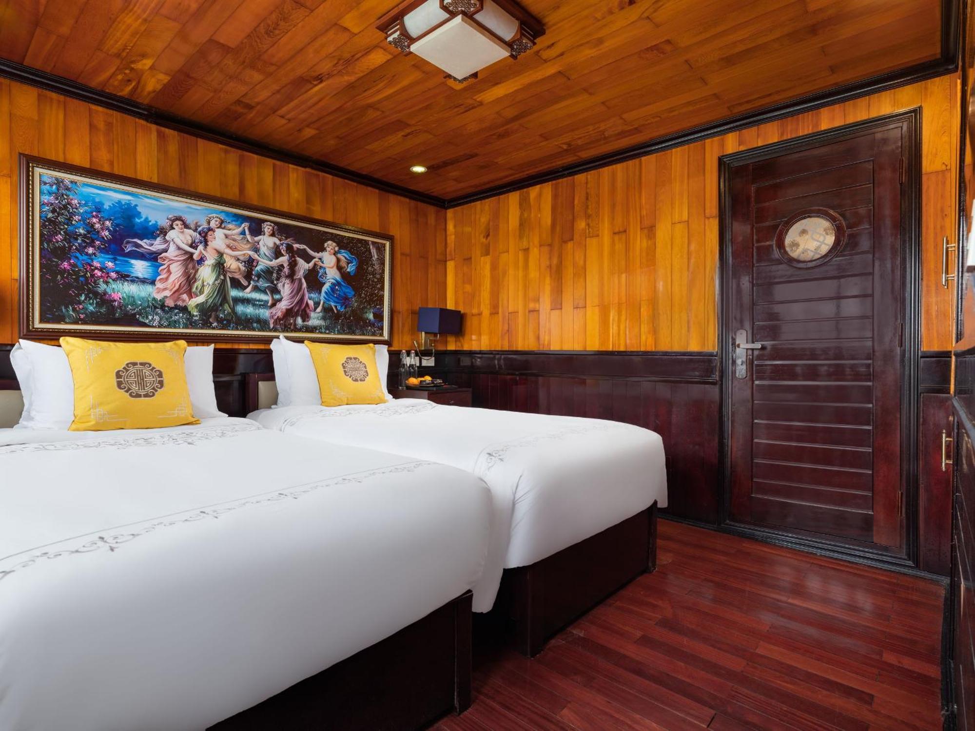 Hera Classic Boutique Cruise Botel Ha Long