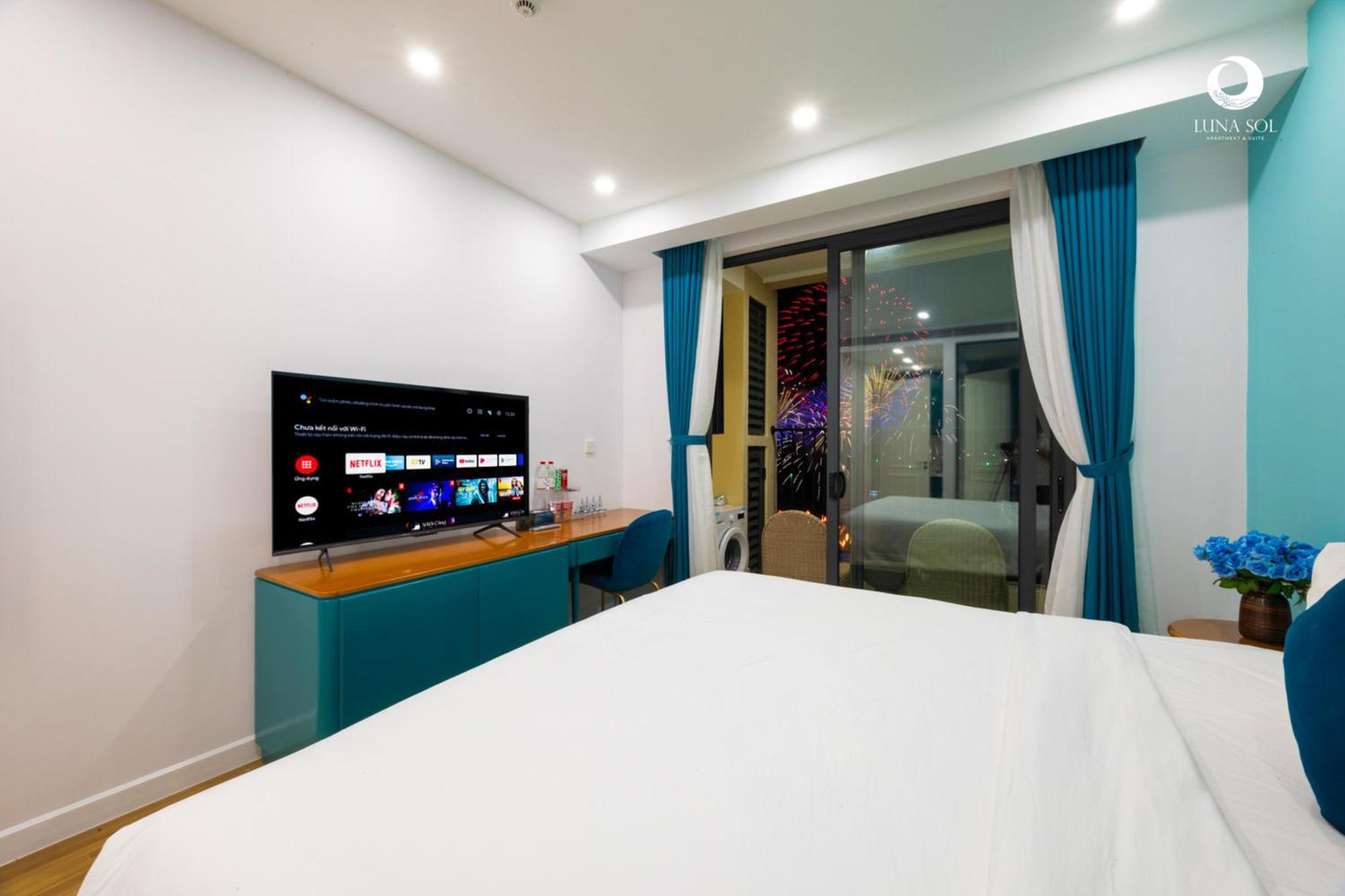 Luna Sol - Dedicated Care Until Check Out