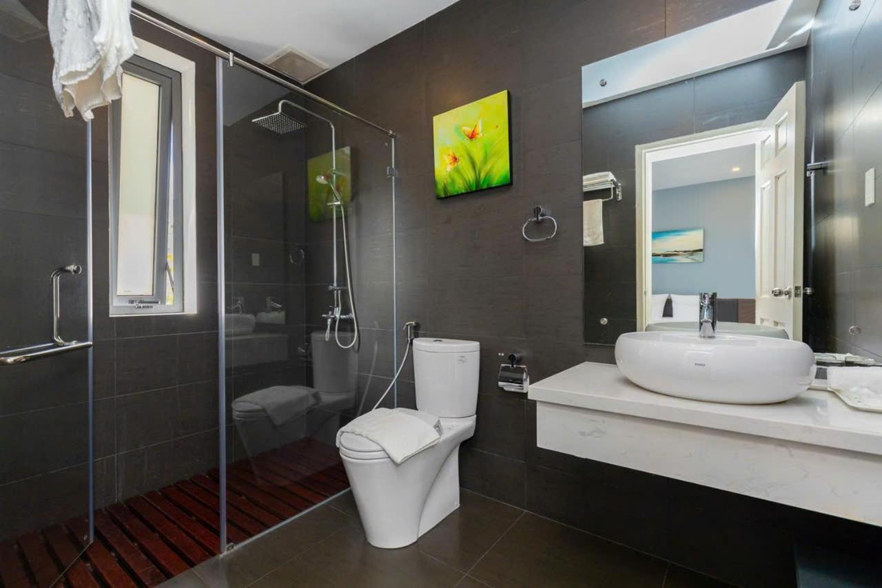 Villa Huyen Sam *