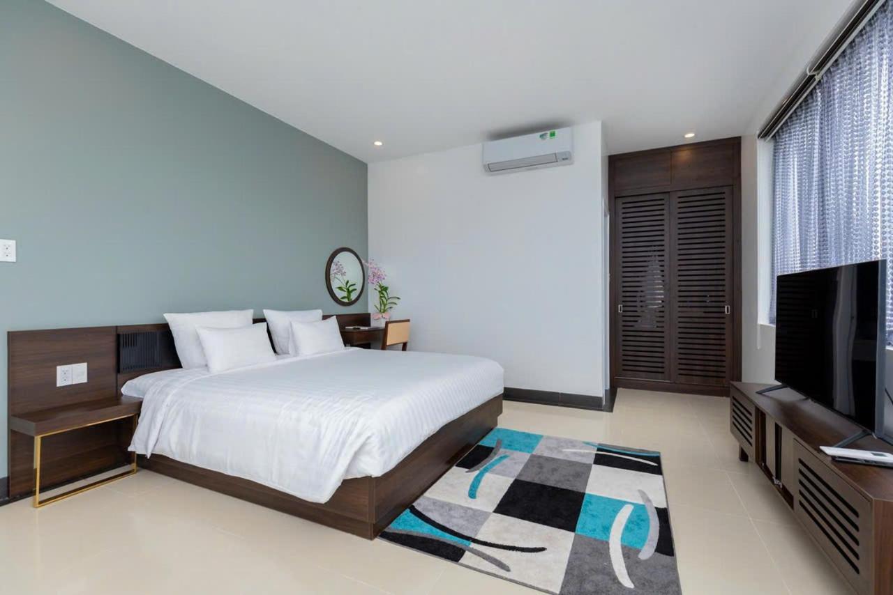 Villa Huyen Sam *