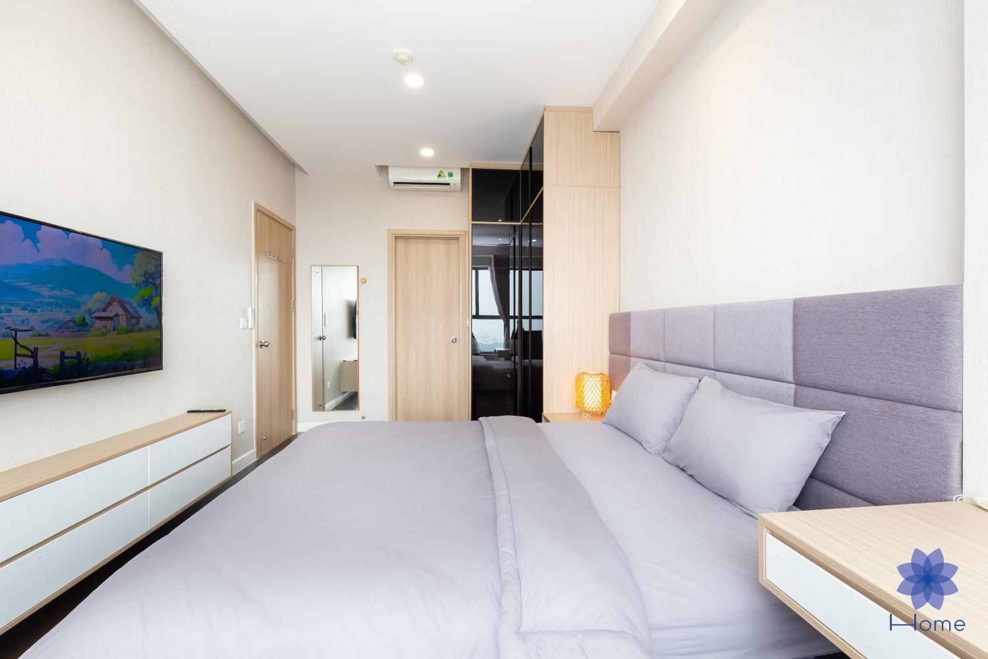 Apartment Home, Cosy&luxury - 5mins To Airport, Free Pool&gym, Airport Pick Up Service Ho-Chi-Minh-Stadt