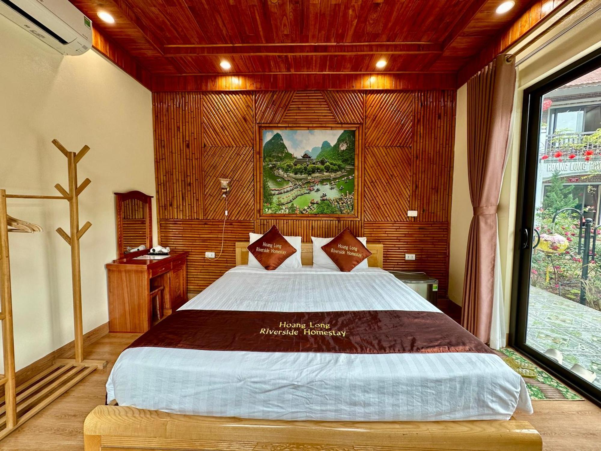 Hoanglong Riverside Hotel