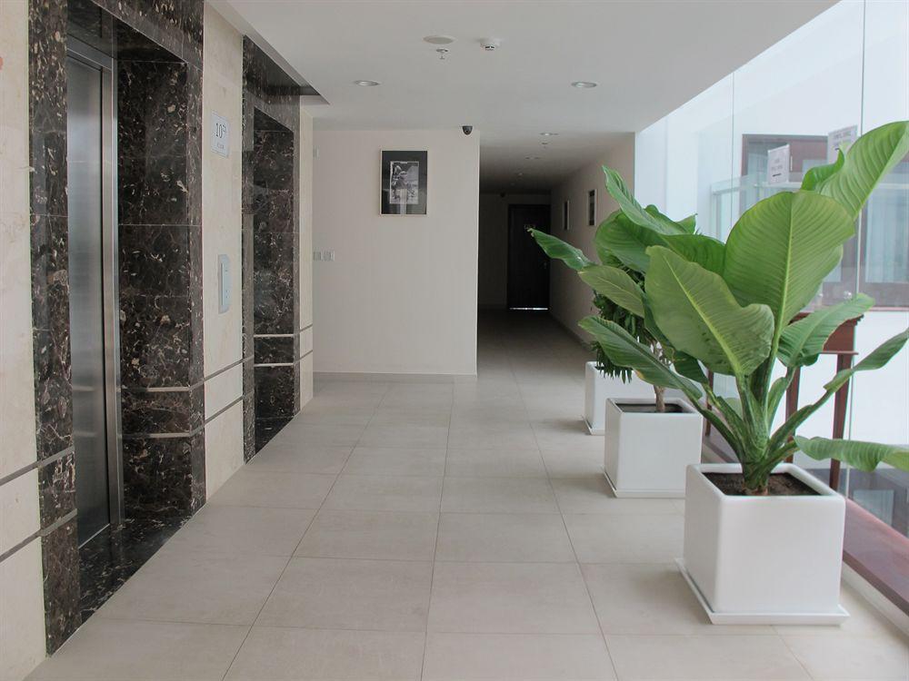 Nhi Phi Hotel 3*