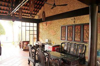 Lotus Village Resort 3*