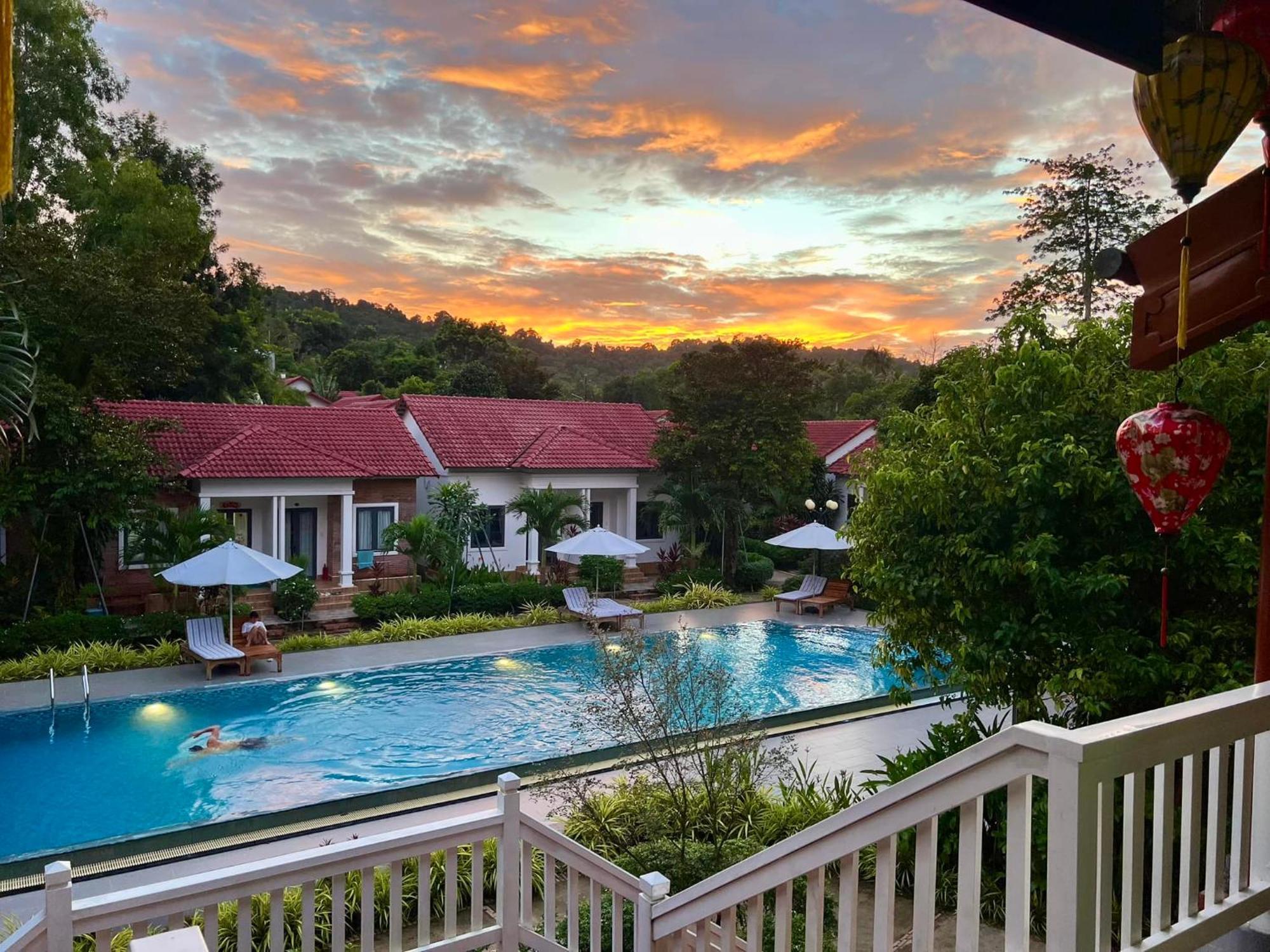 Rainforest Resort