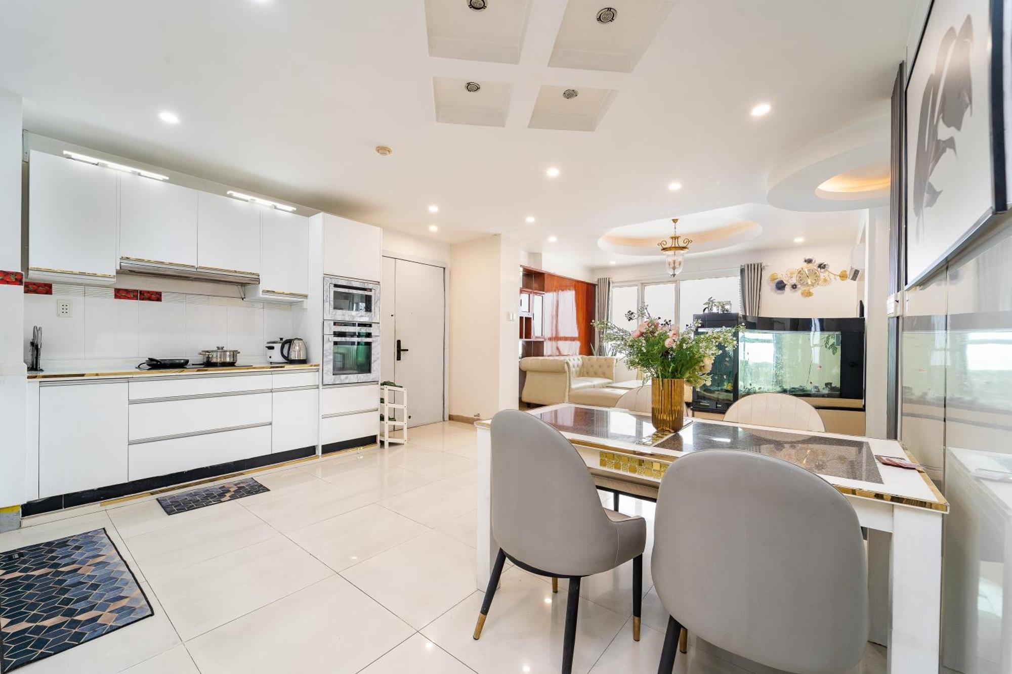 Apartment White Penthouse-rooftop Pool Private -central