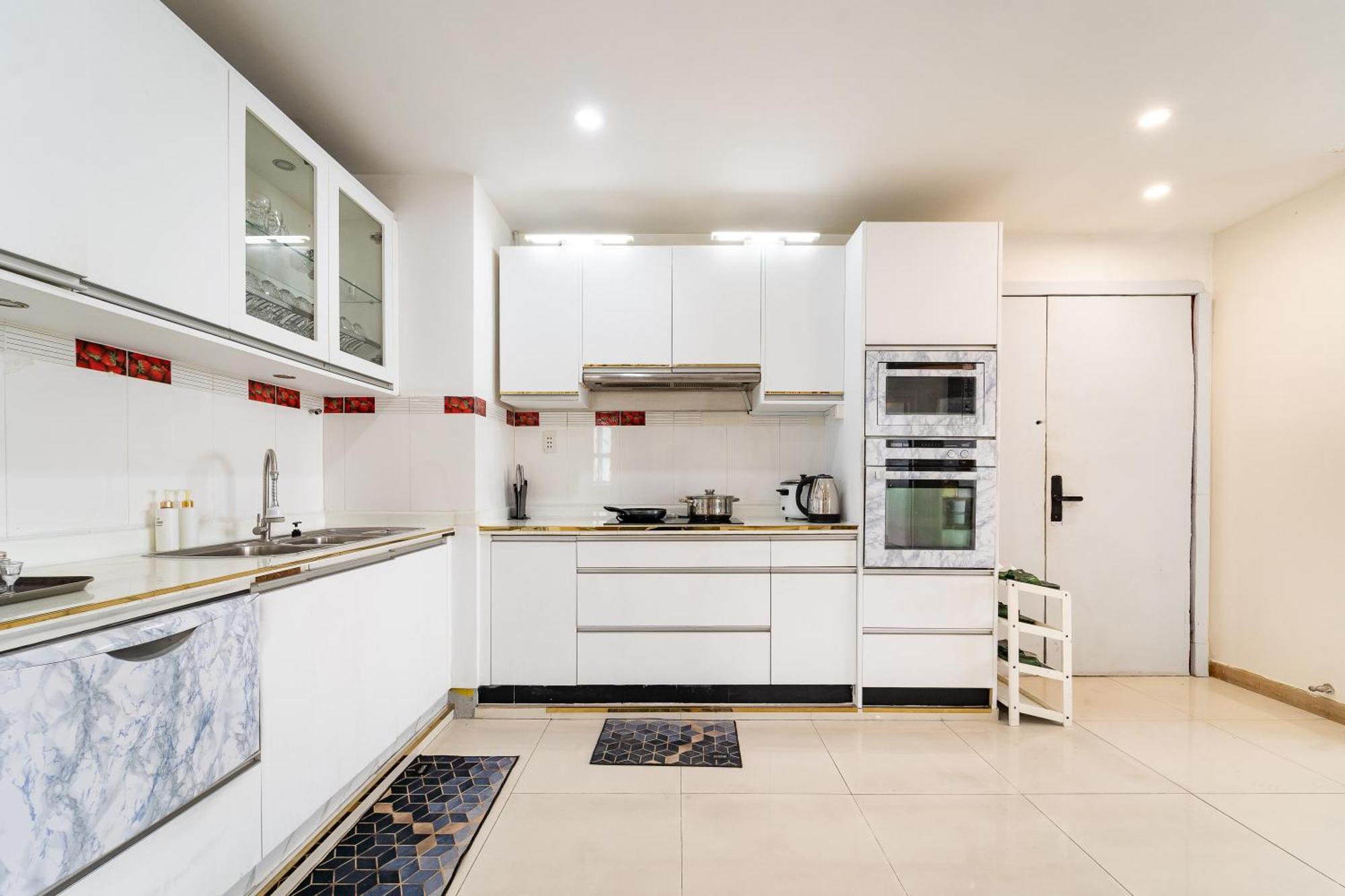 White Penthouse-rooftop Pool Private -central * Ho Chi Minh City