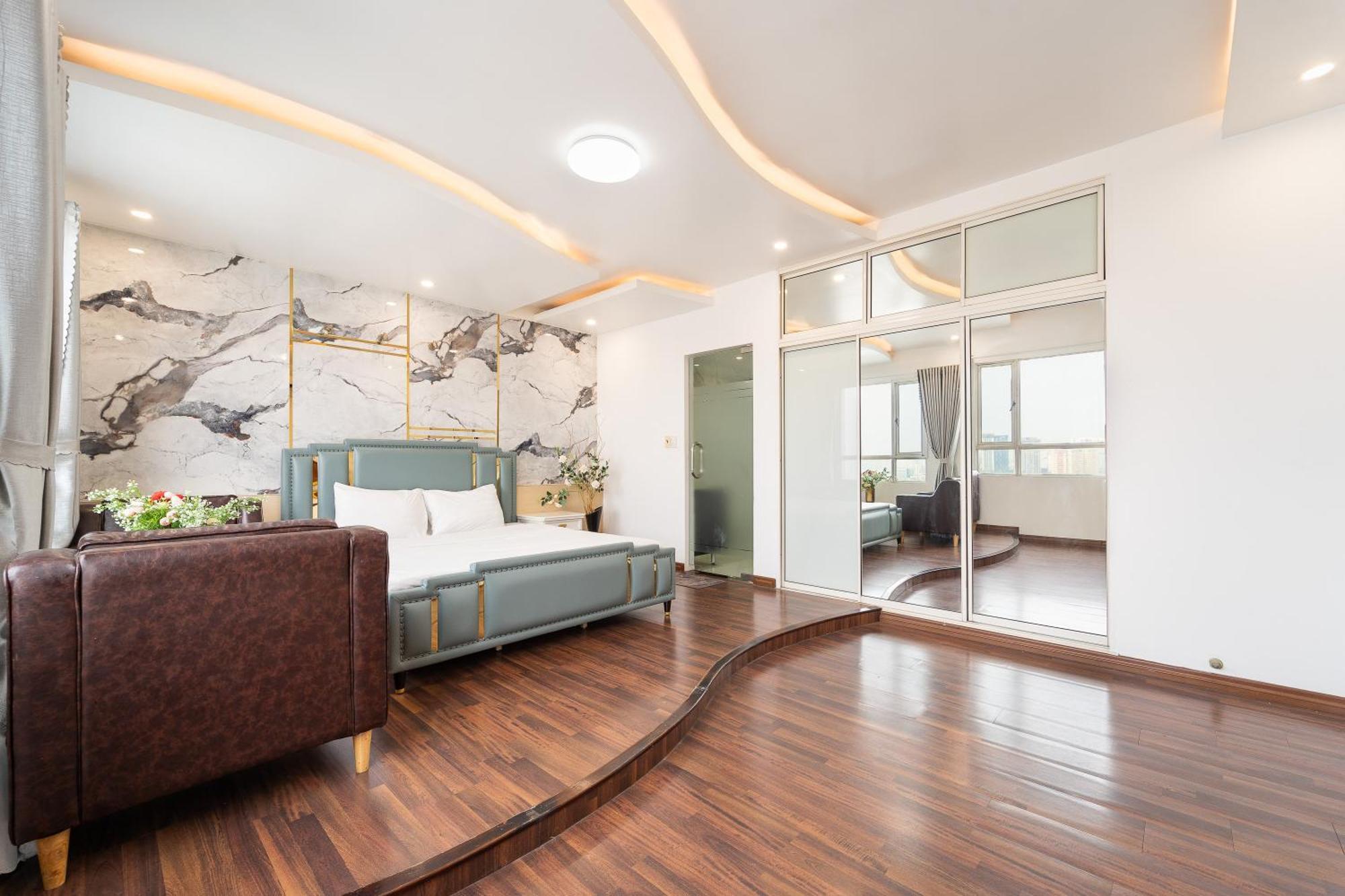 White Penthouse-rooftop Pool Private -central Ho Chi Minh City