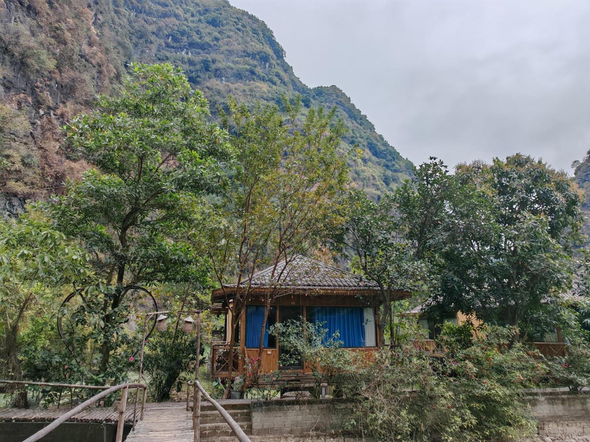 Valley - Thung Lung Xanh *