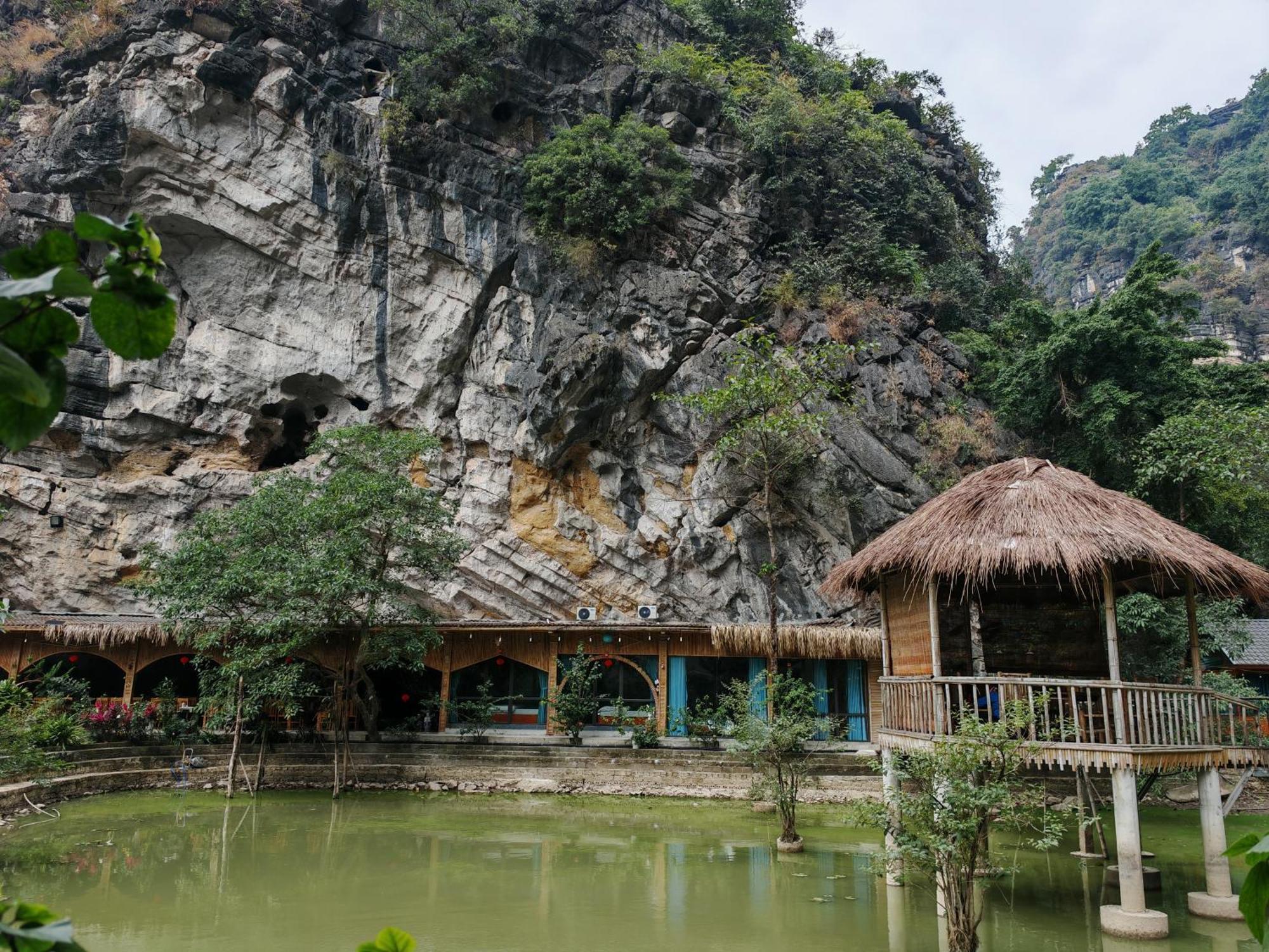 Valley - Thung Lung Xanh * Nguyen Ngoai