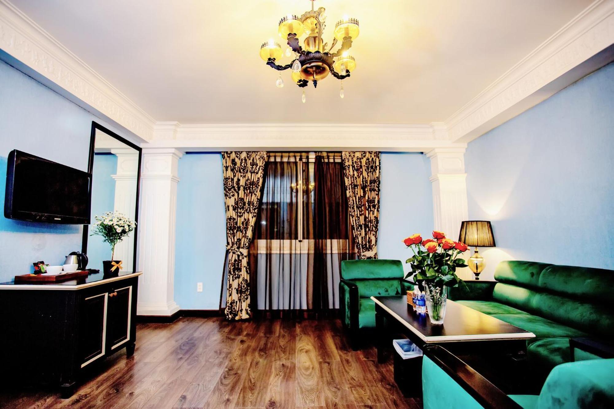 Hotel California Saigon & Rooftop Pool Ho Chi Minh City