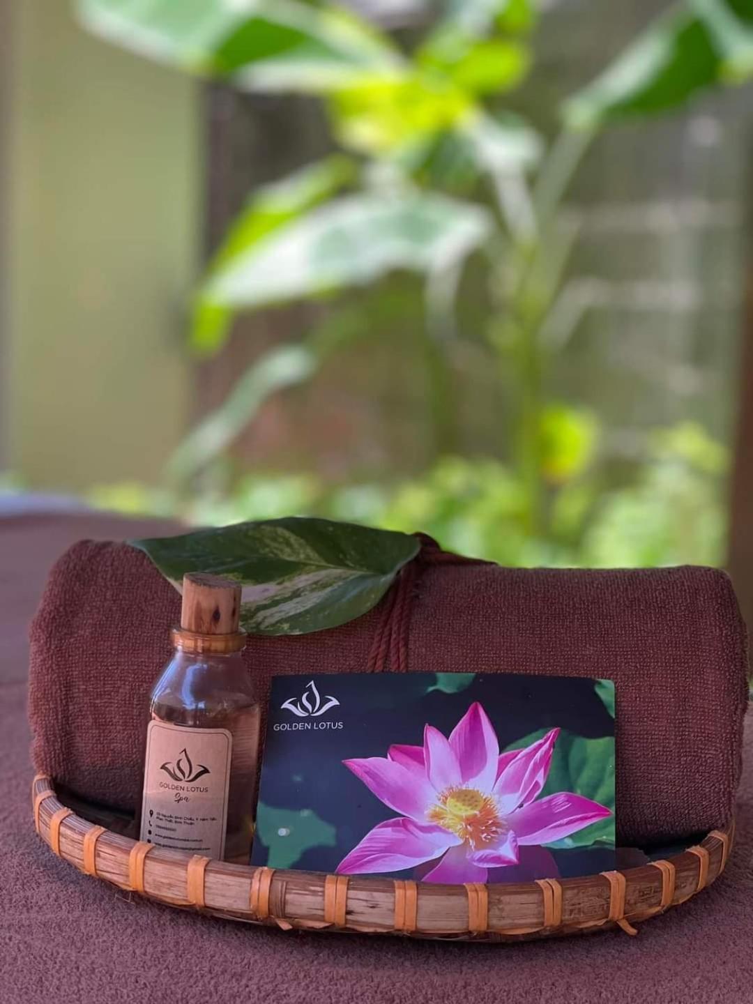 Golden Lotus & Hotel