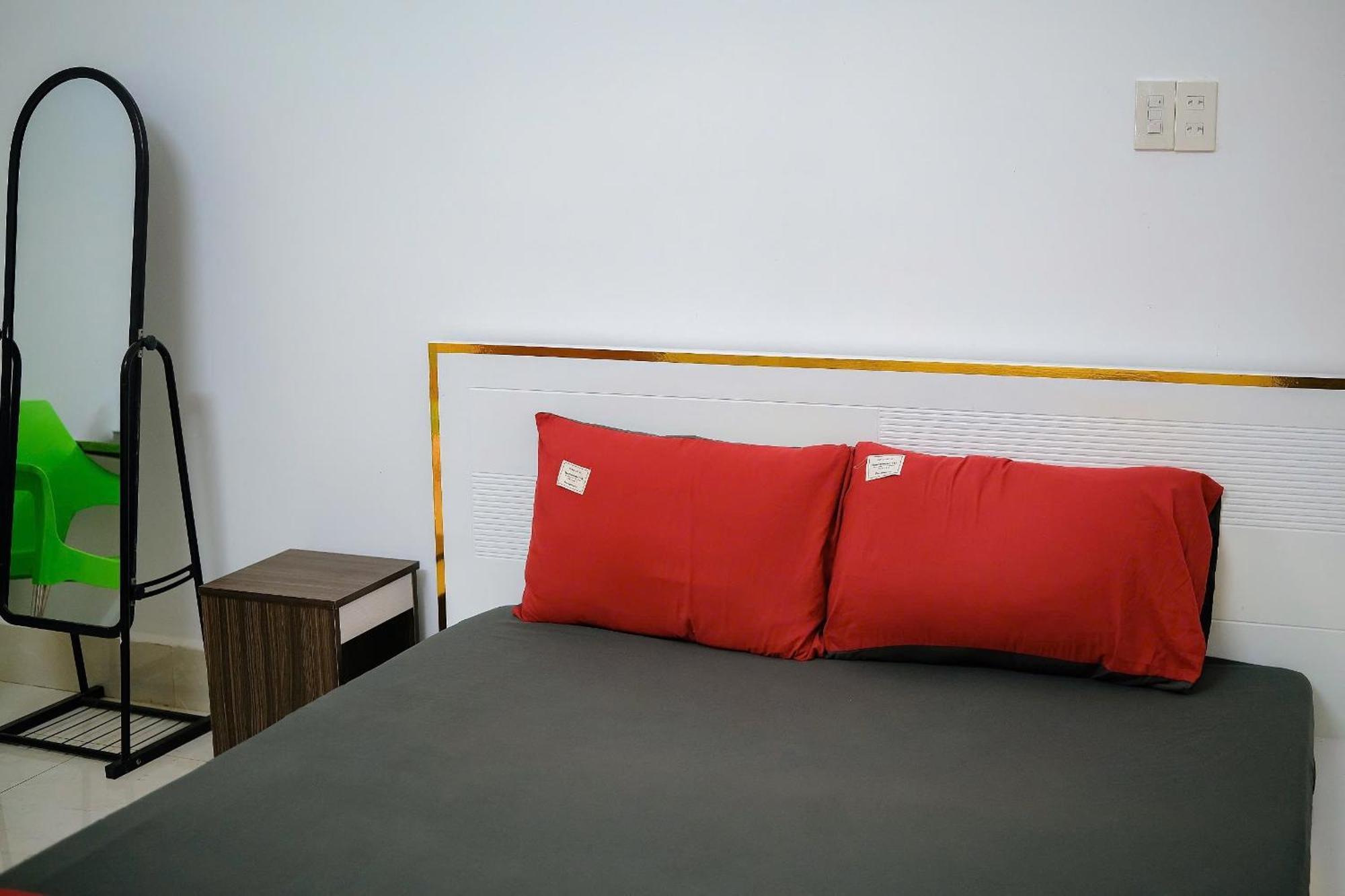 Khach San Khu Ben Tau Hieu Sang 68 Hostel & Villas Seaview Near Rach Gia Harbor Hotel *