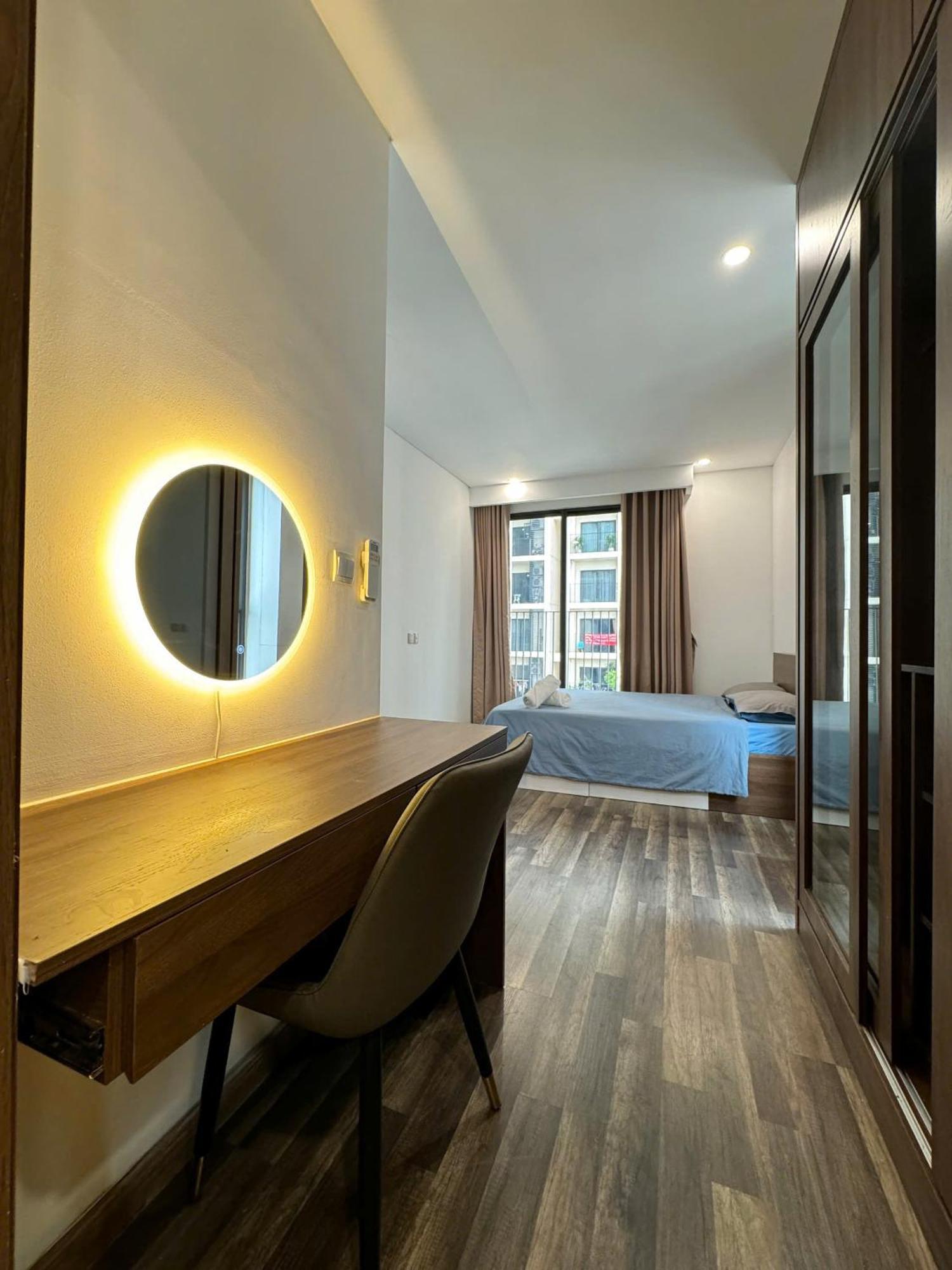 Luxury Apartment *