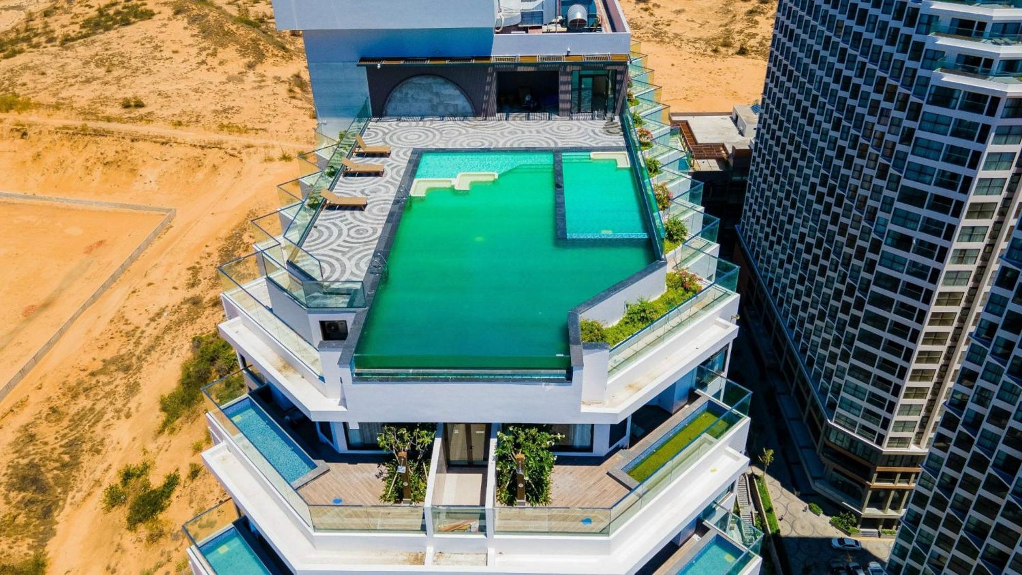 Hotel M Condotel By Mandala Cham Bay & 5*