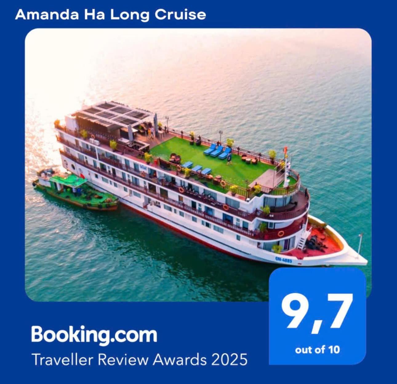 Amanda Cruise On Bay