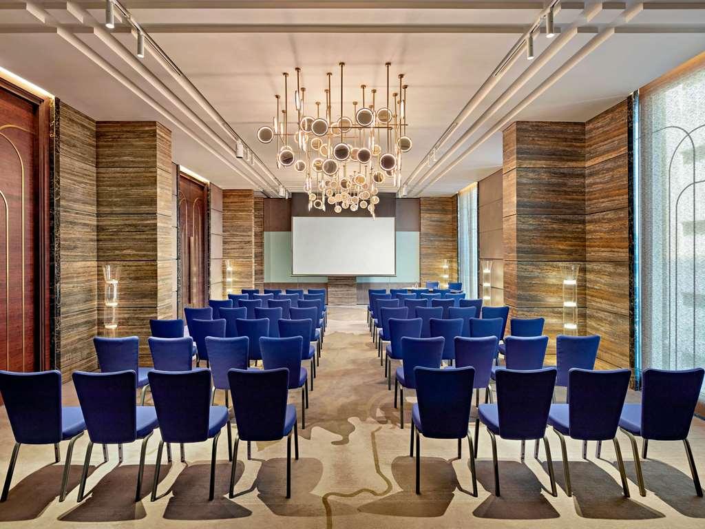 Moevenpick Centre Hotel Hanoi