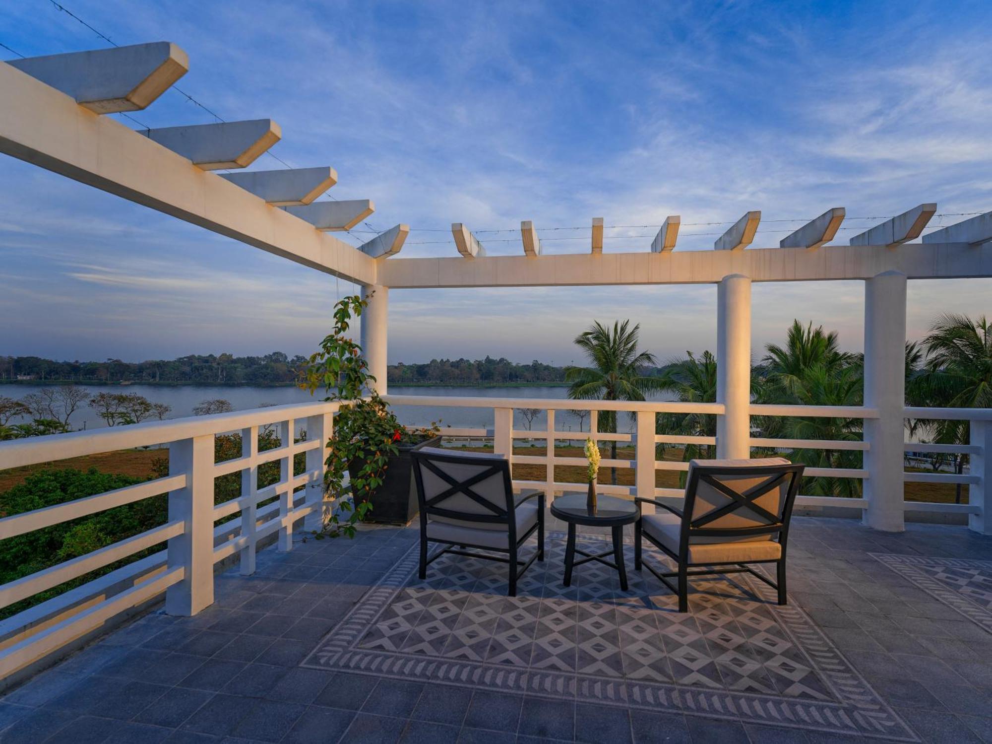 Azerai La Residence, 5*
