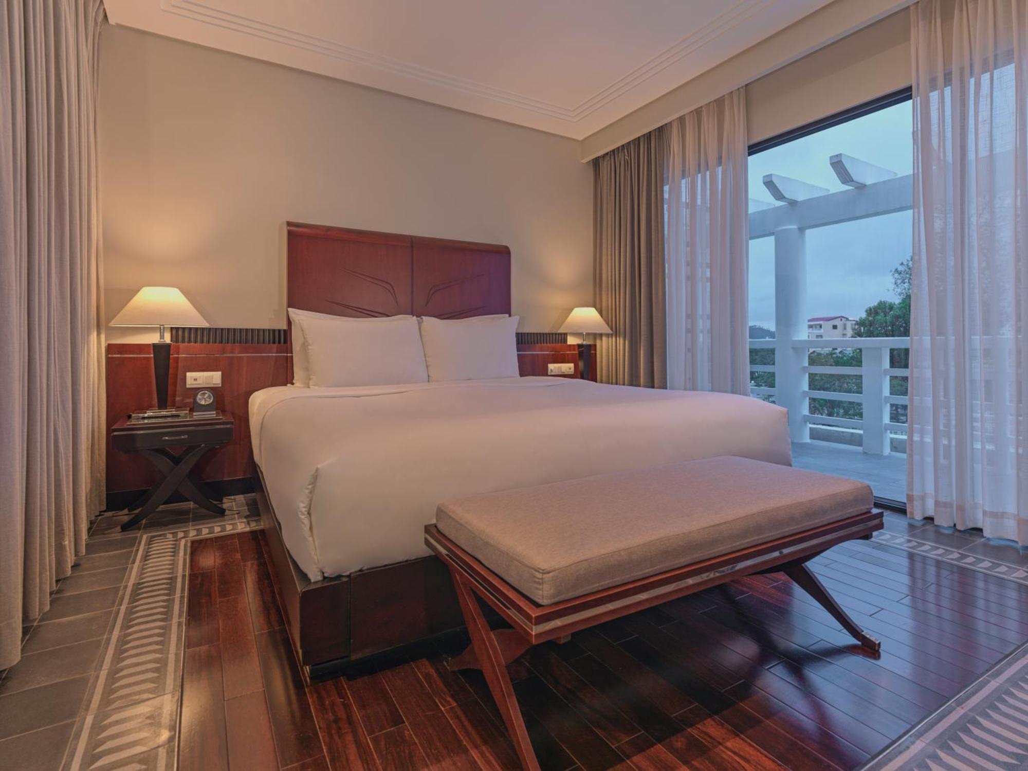 Resort Azerai La Residence, Hue