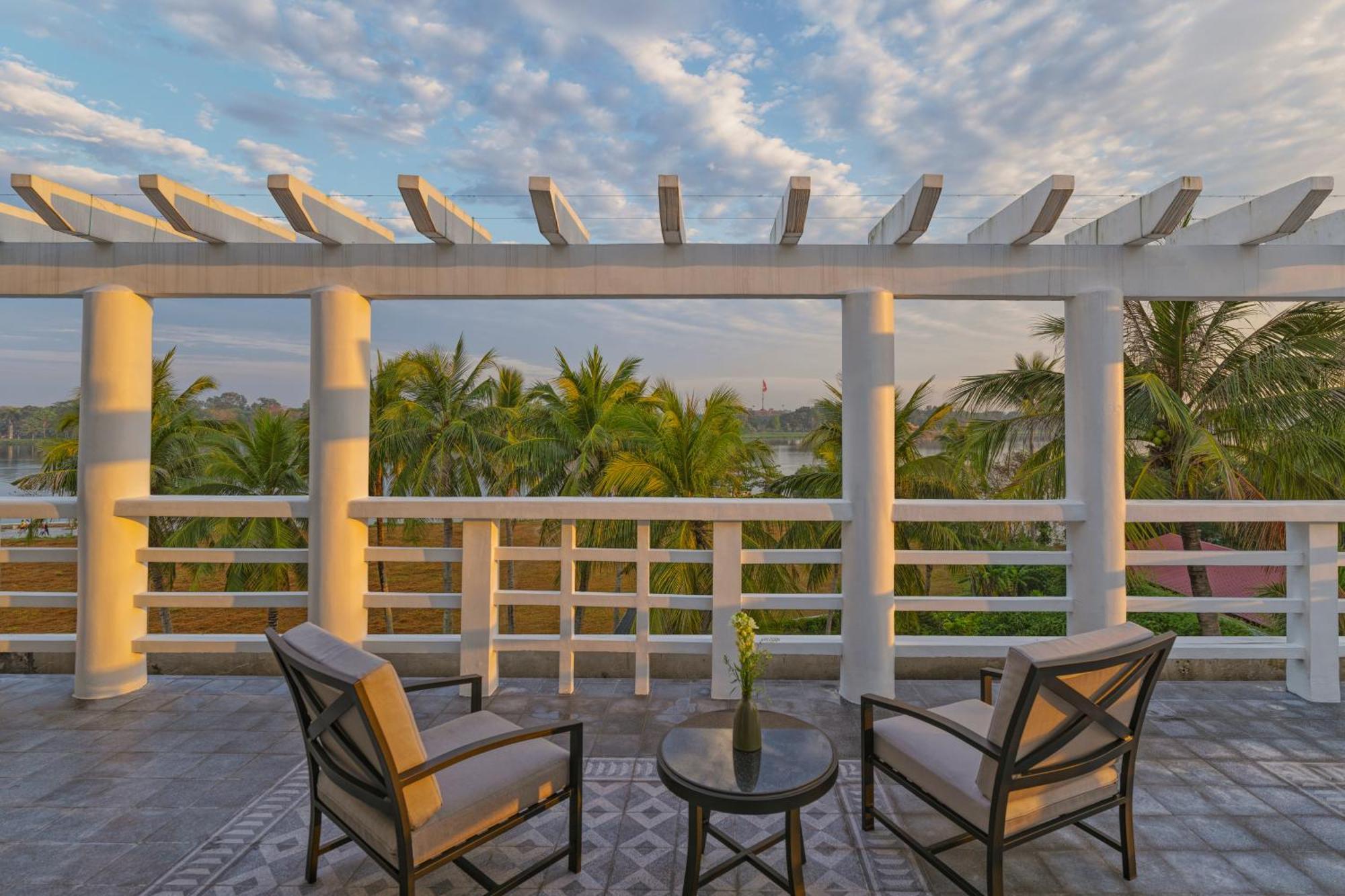 Azerai La Residence, Resort