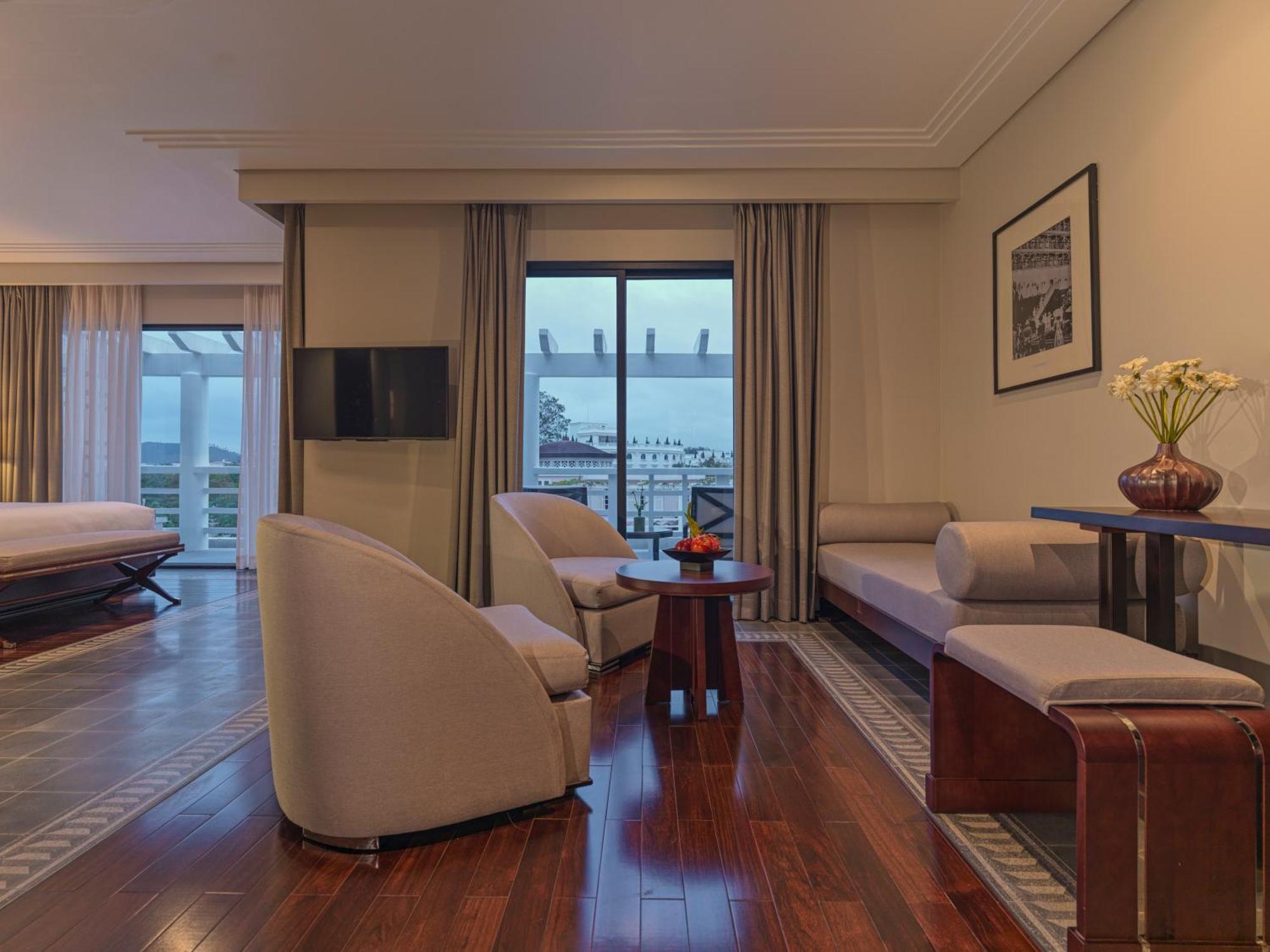 Azerai La Residence,