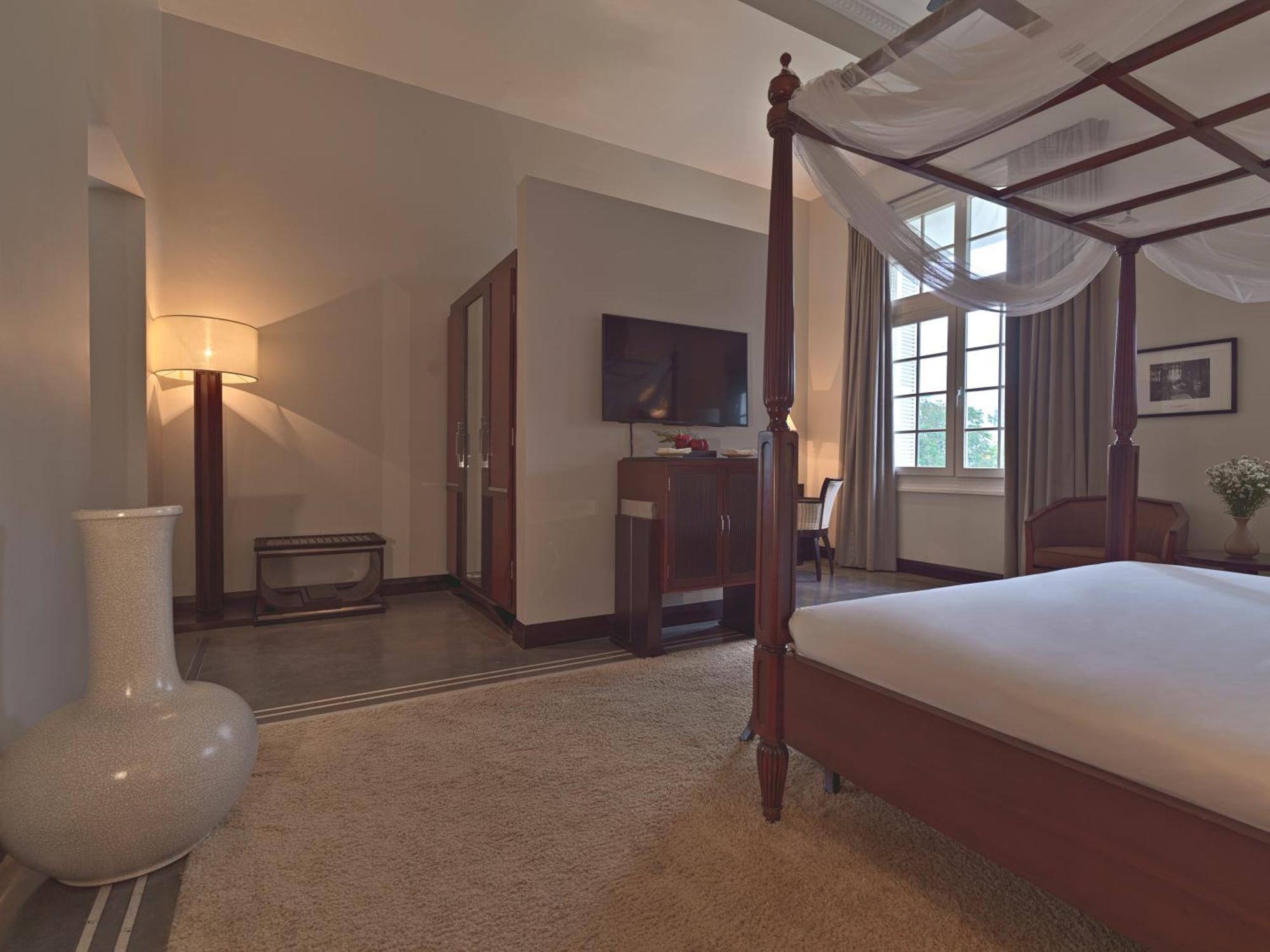 Azerai La Residence, Resort