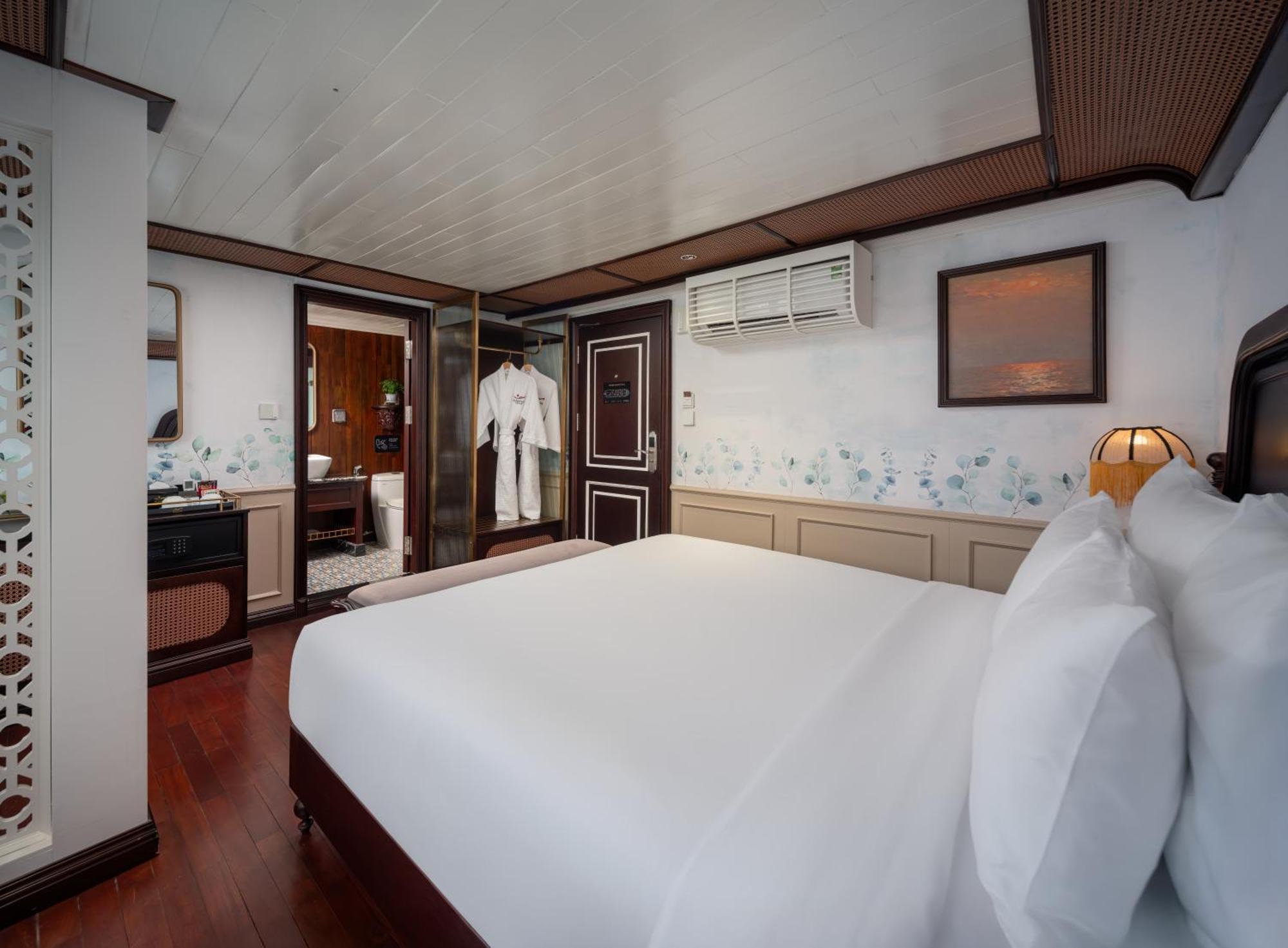 Signature Royal Halong Cruise